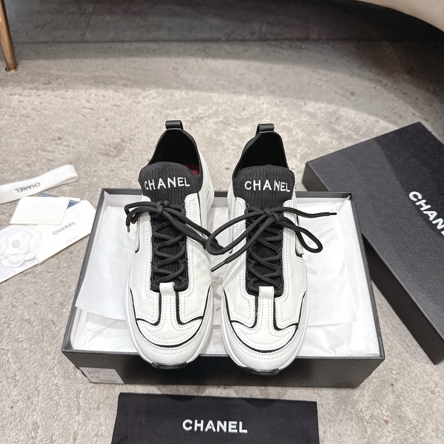 CHANEL baskets sneakers｜Boutique haut de gamme｜Multi-artisanat + mélange de couleurs contrastées｜Cuir de première couche