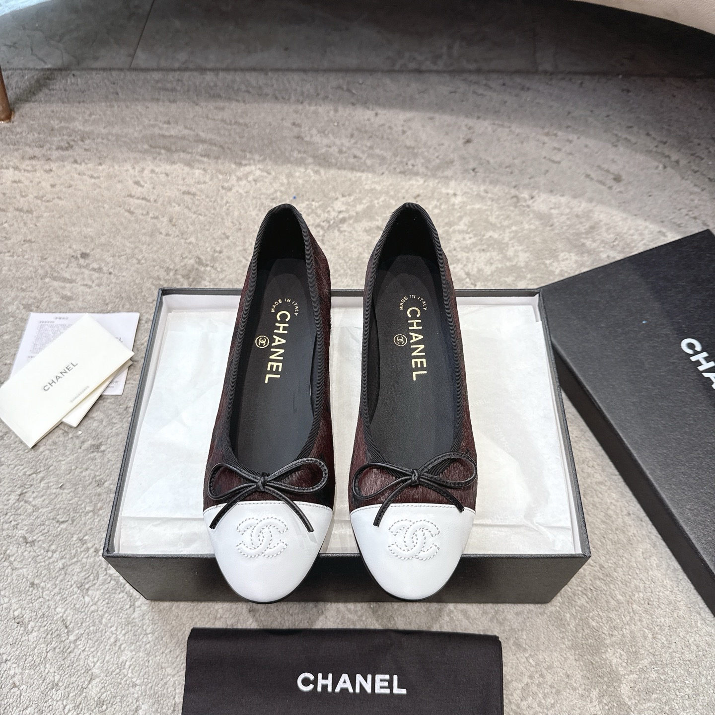 CHANEL классические балетки со звездой из лаковой кожи и импортного тонкого бархата, подошва из натуральной итальянской кожи