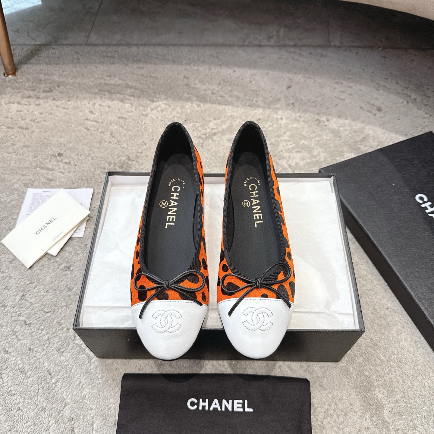 CHANEL классические балетки, звезда из лаковой кожи + импортный тонкий бархат, подошва из натуральной кожи Италия
