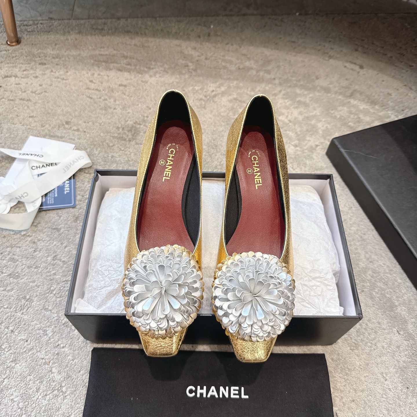 CHANEL Mary Jane sandales modèle défilé doublure en agneau semelle en cuir véritable italien illumine le teint et rehausse l'allure