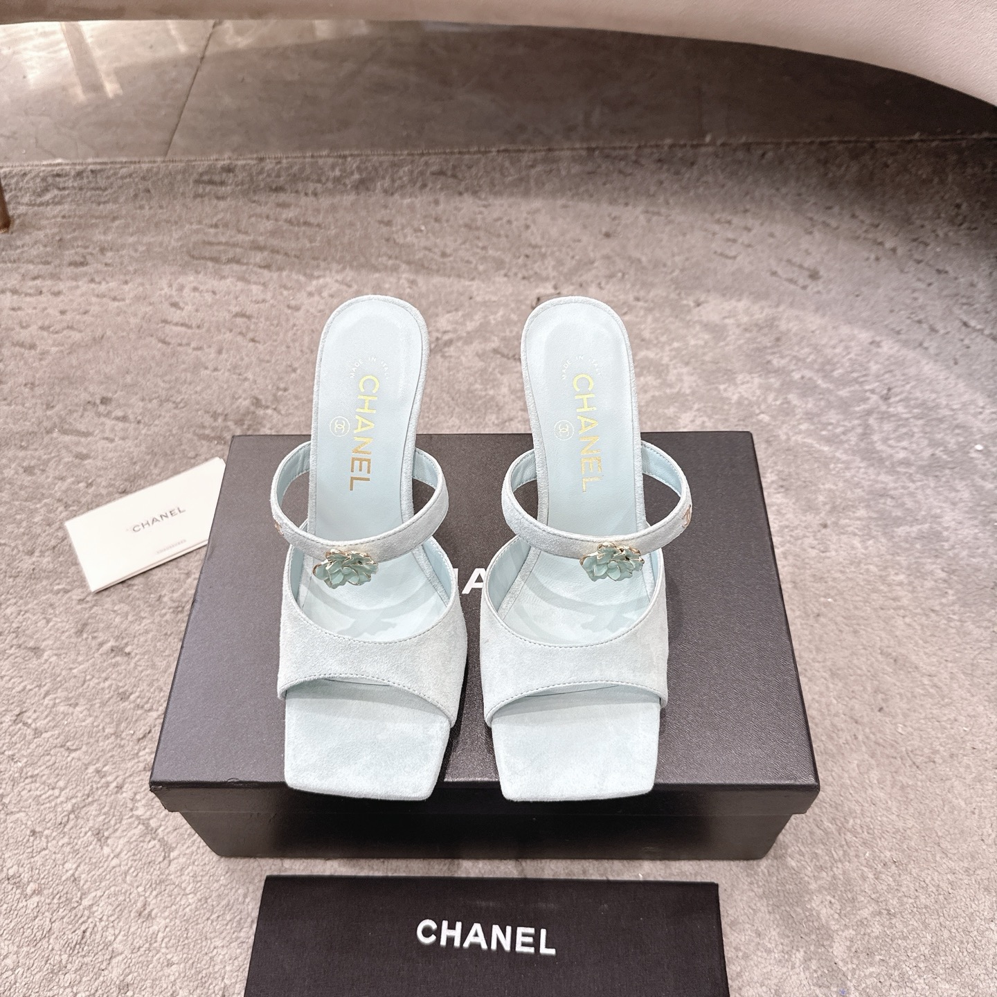 CHANEL сандалии из телячьей кожи, визуально удлиняют ноги, элегантная модель