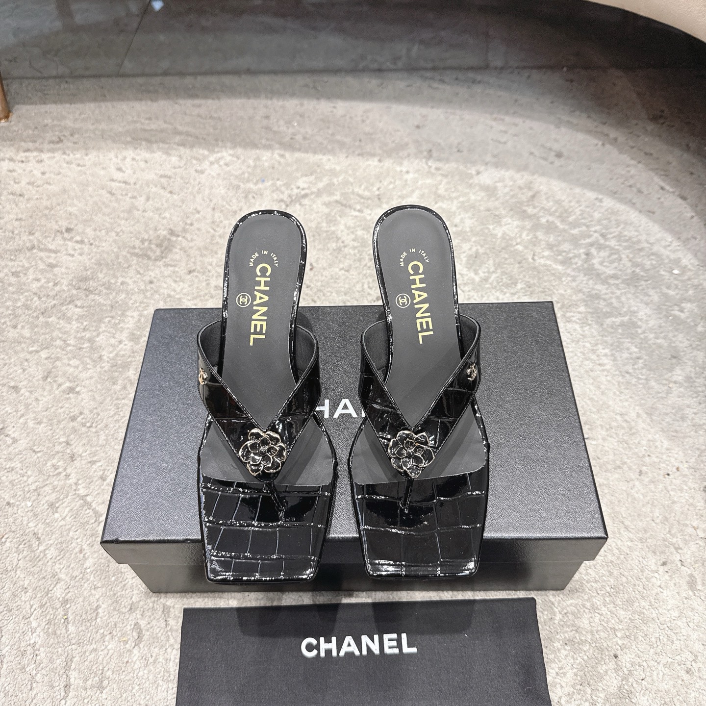 CHANEL сандалии из телячьей кожи, визуально удлиняют ноги, элегантная модель