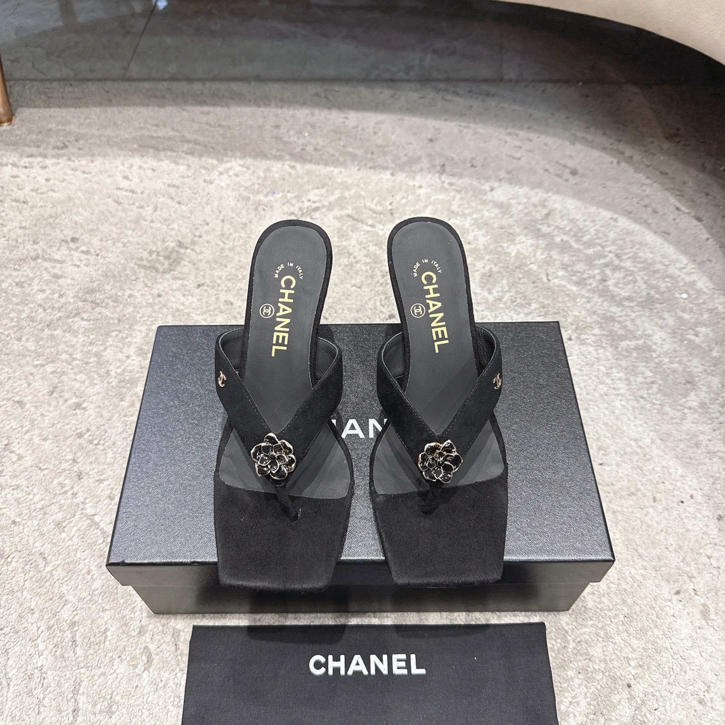 CHANEL сандалии из телячьей кожи, визуально удлиняют ноги, элегантная модель