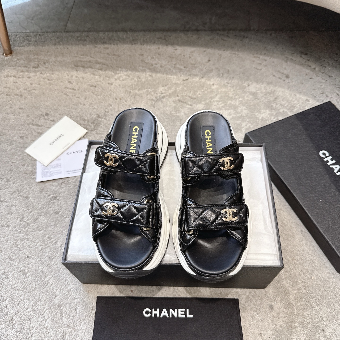 CHANEL сандалии из телячьей кожи, визуально удлиняют ноги, элегантная модель