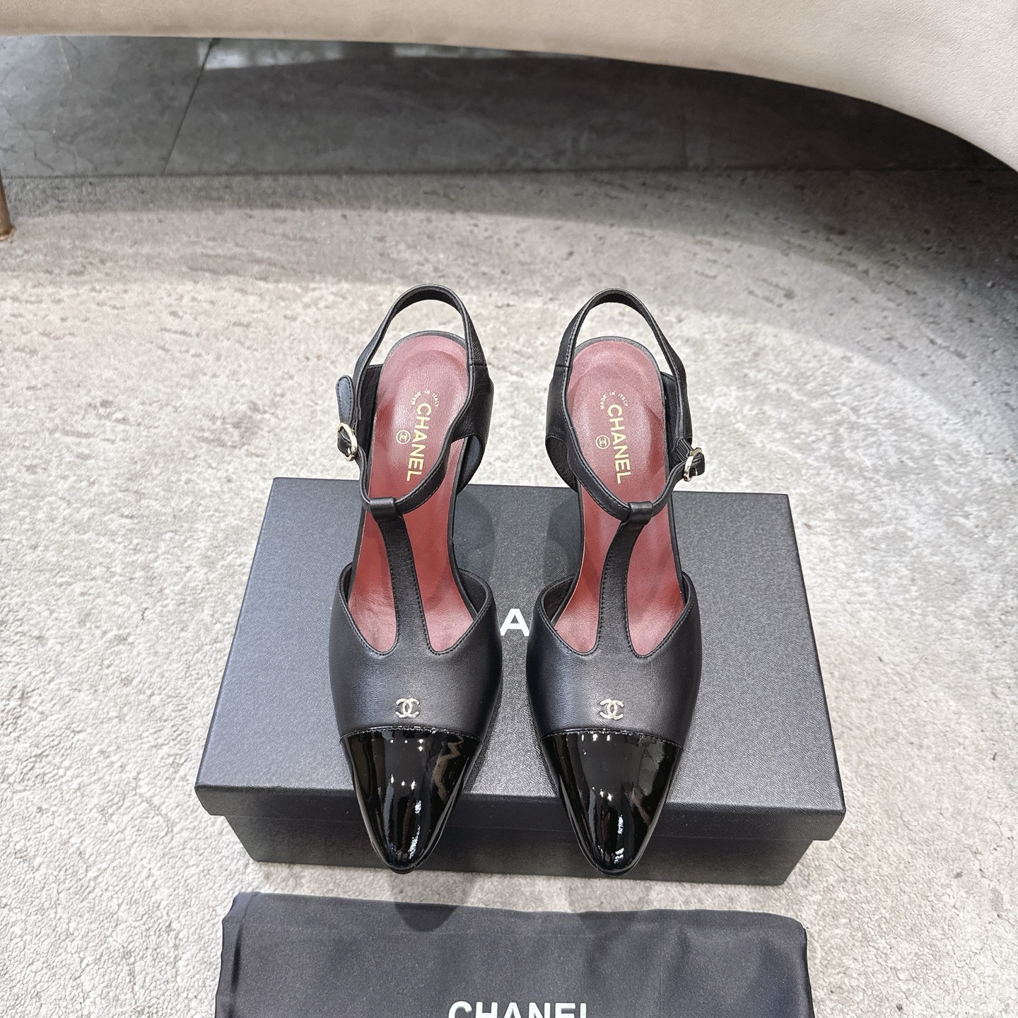 CHANEL сандалии из телячьей кожи, визуально удлиняют ноги, элегантная модель