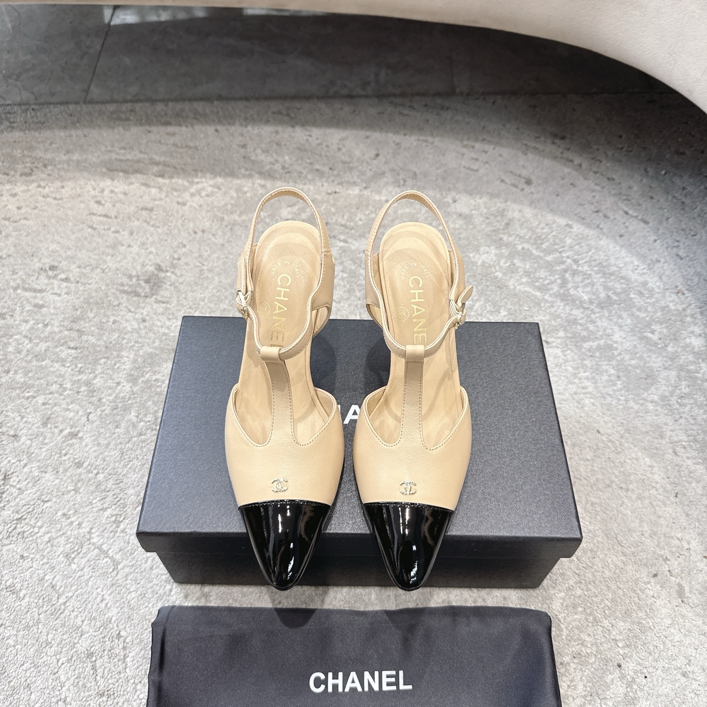CHANEL сандалии из телячьей кожи, визуально удлиняют ноги, элегантная модель