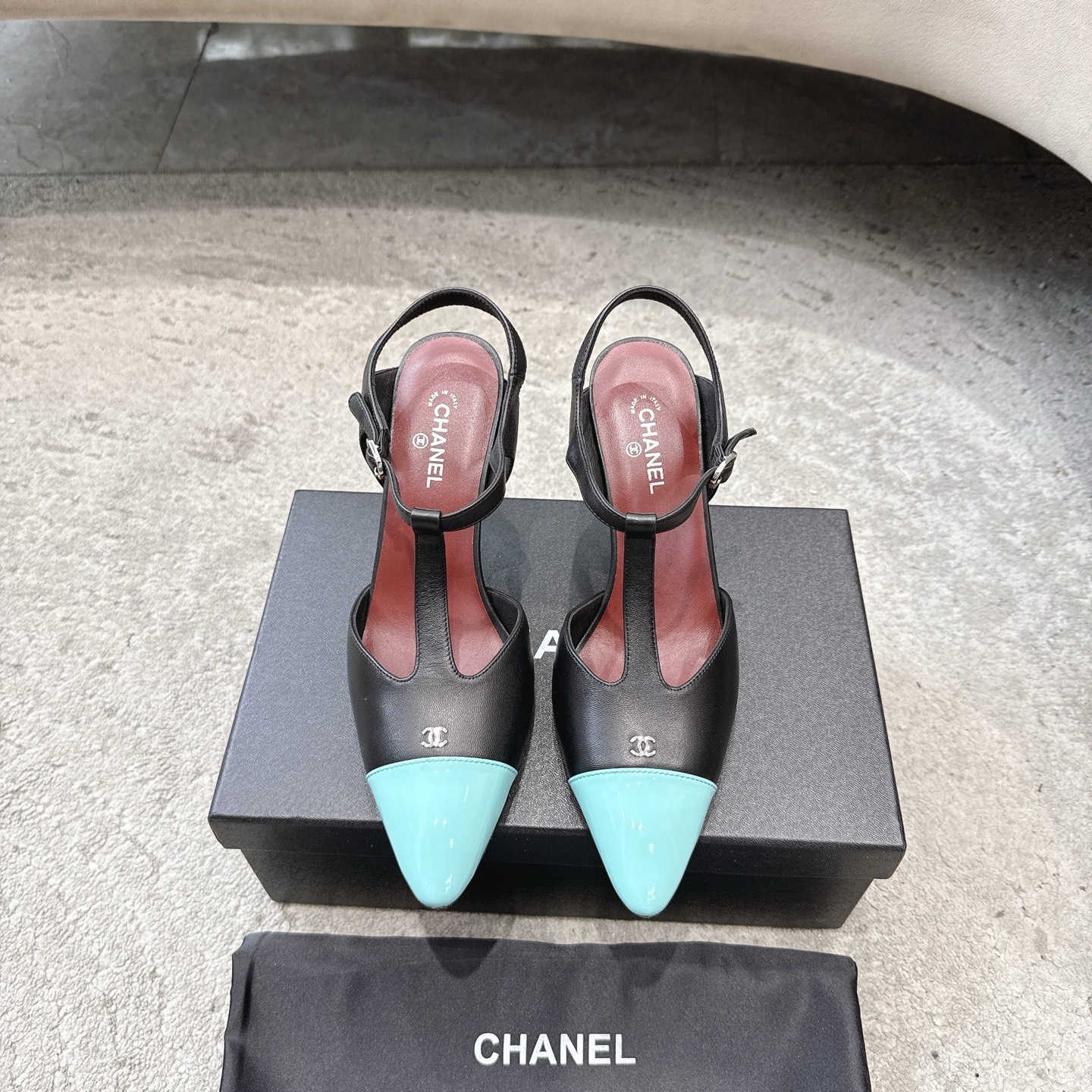 CHANEL сандалии из телячьей кожи, визуально удлиняют ноги, элегантная модель