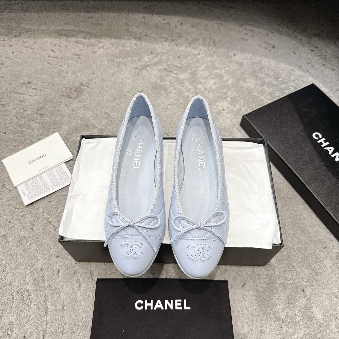 CHANEL классические балетки со звездой из лаковой кожи и импортного тонкого бархата, подошва из натуральной кожи Италия