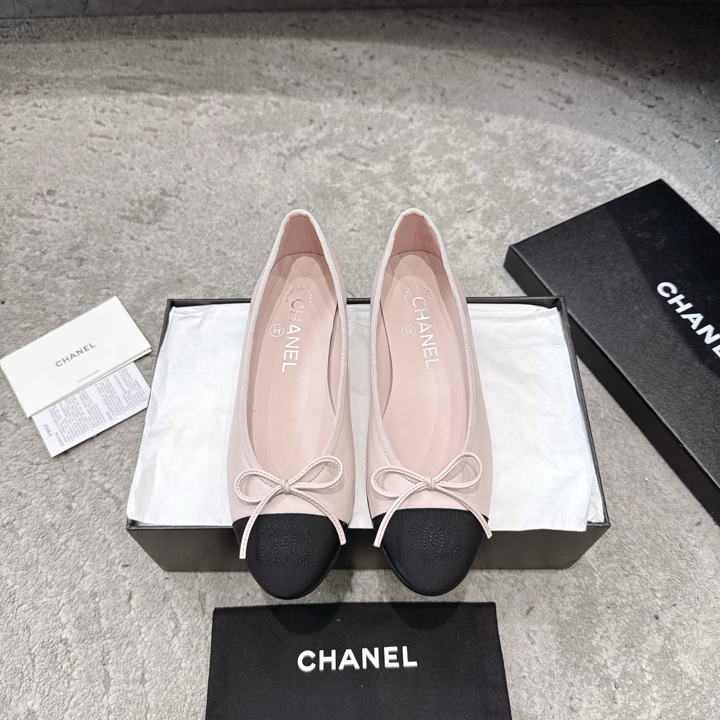 CHANEL классические балетки со звездой из лаковой кожи и импортного тонкого бархата на итальянской кожаной подошве