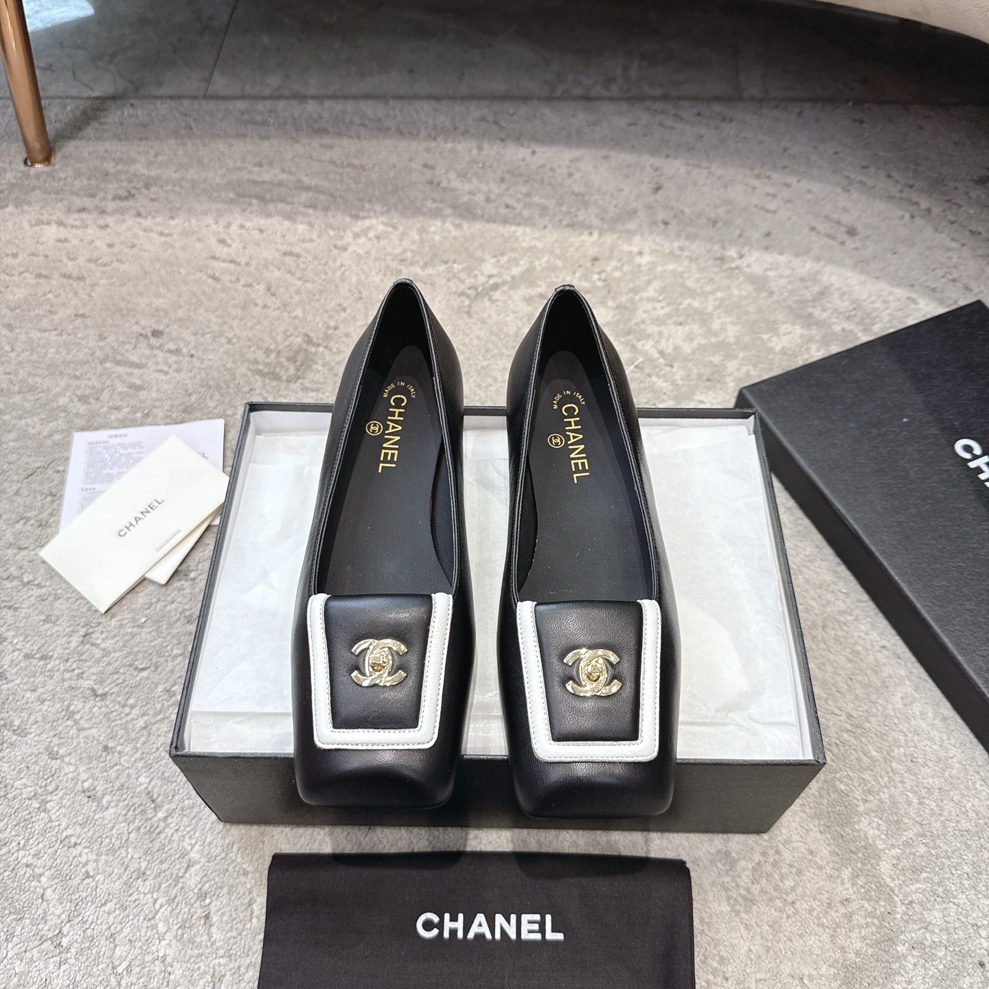 CHANEL Mary Jane sandalen catwalkmodel schapenleren binnenkant Italiaanse echte leren zool laat huid stralen en verhoogt uitstraling