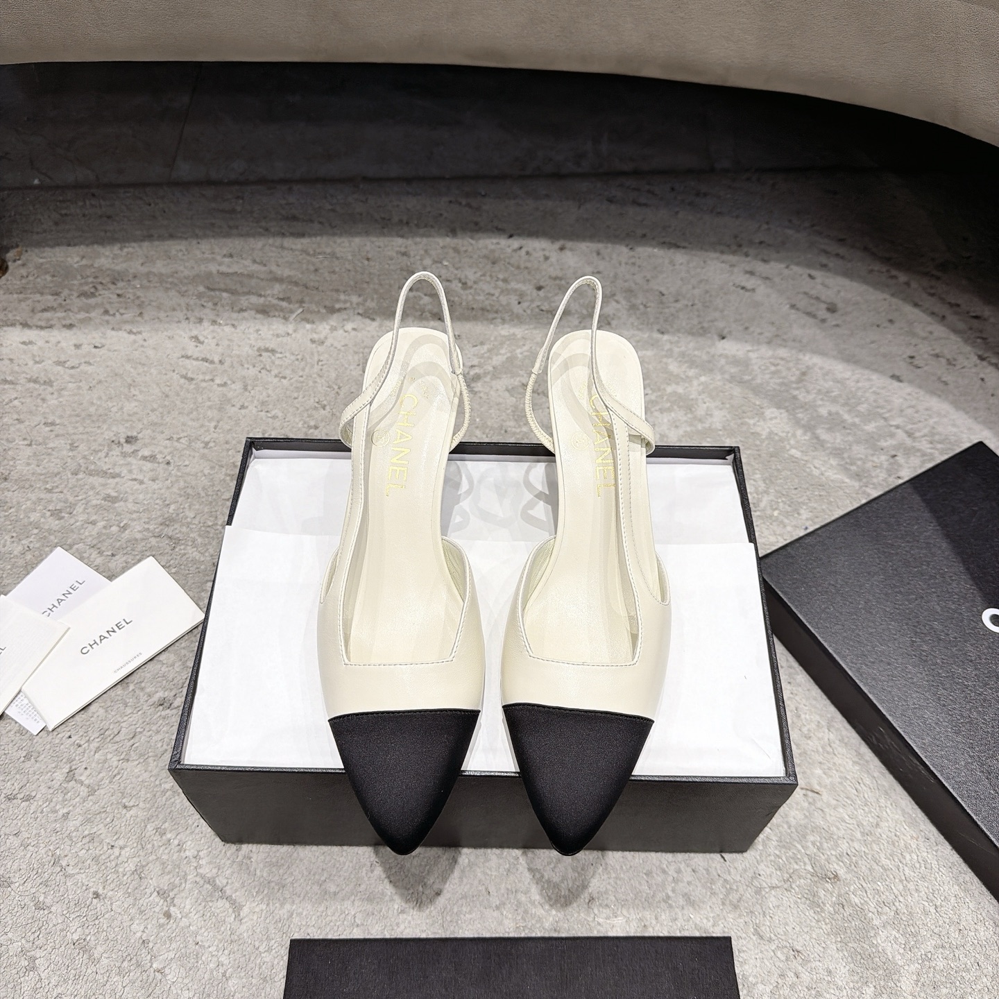 CHANEL トップクラス カウンター級 Sling-back カスタム 白百合同款 混種羊皮+グリッター切替
