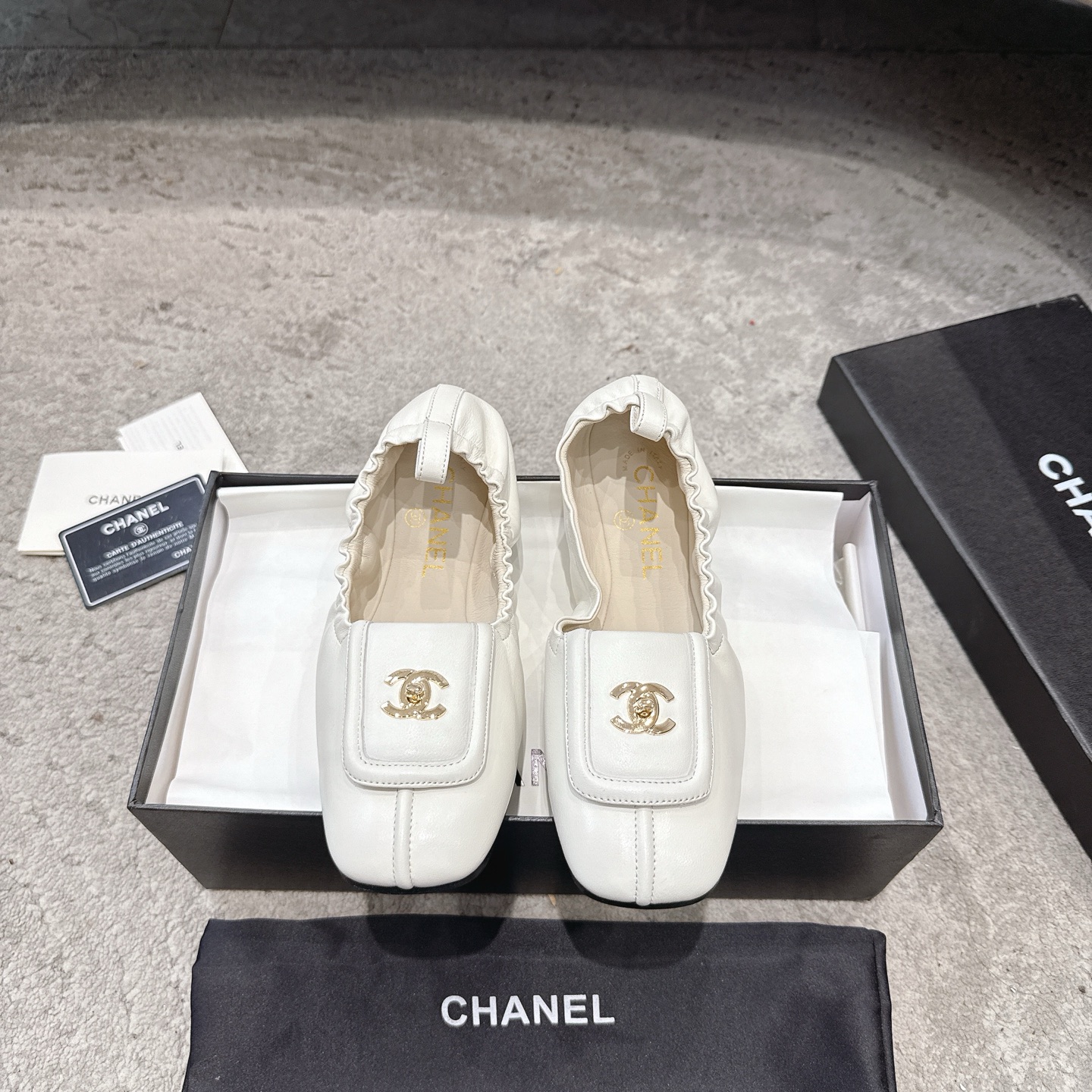 CHANEL Mary Jane sandalen catwalkmodel schapenleren binnenkant Italiaanse echte leren zool laat huid stralen en verhoogt uitstraling