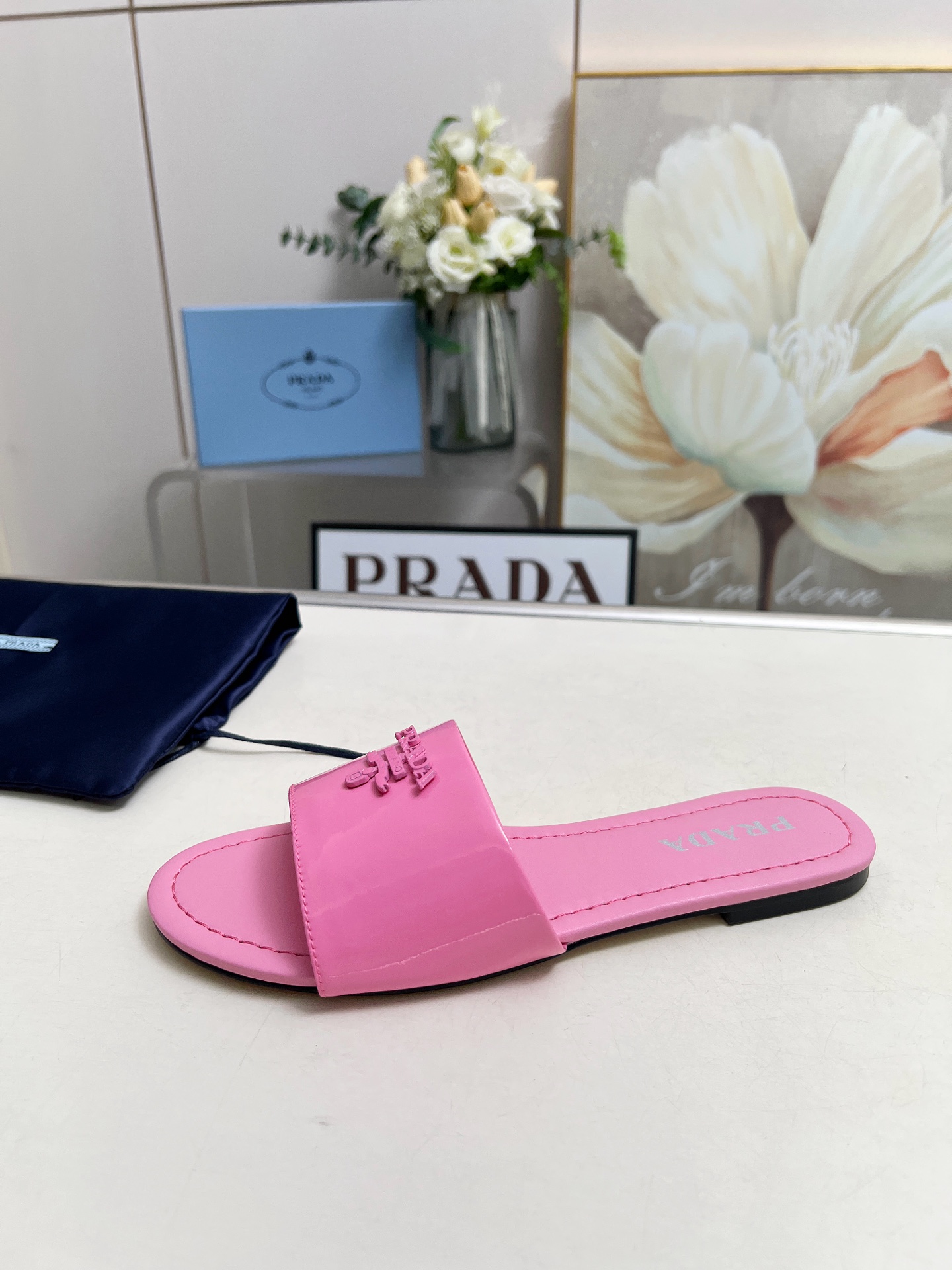 NO:169532,Prada, the latest model in 2025, size 35-43,: (real leather sole plus 30), slippers, prada, slippers19860909普拉达,2025最新款,码数35-43,:（真皮底加30）,拖鞋,prada,slippers,Women's Shoes
