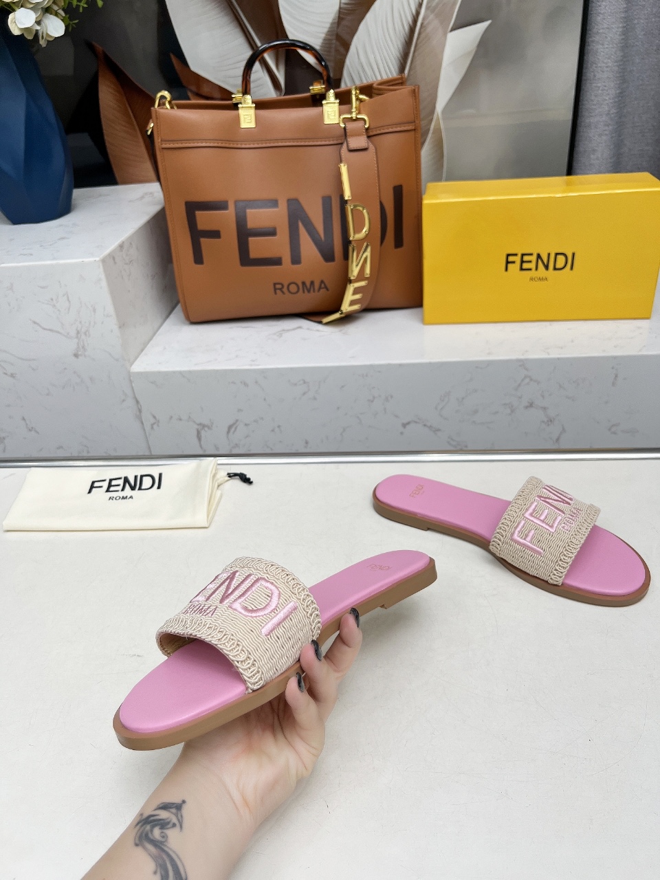 Fendi Women's Summer Pink Leather Sandals With Embroidered Logo Strap 7 i1744446331534 2539 0 5