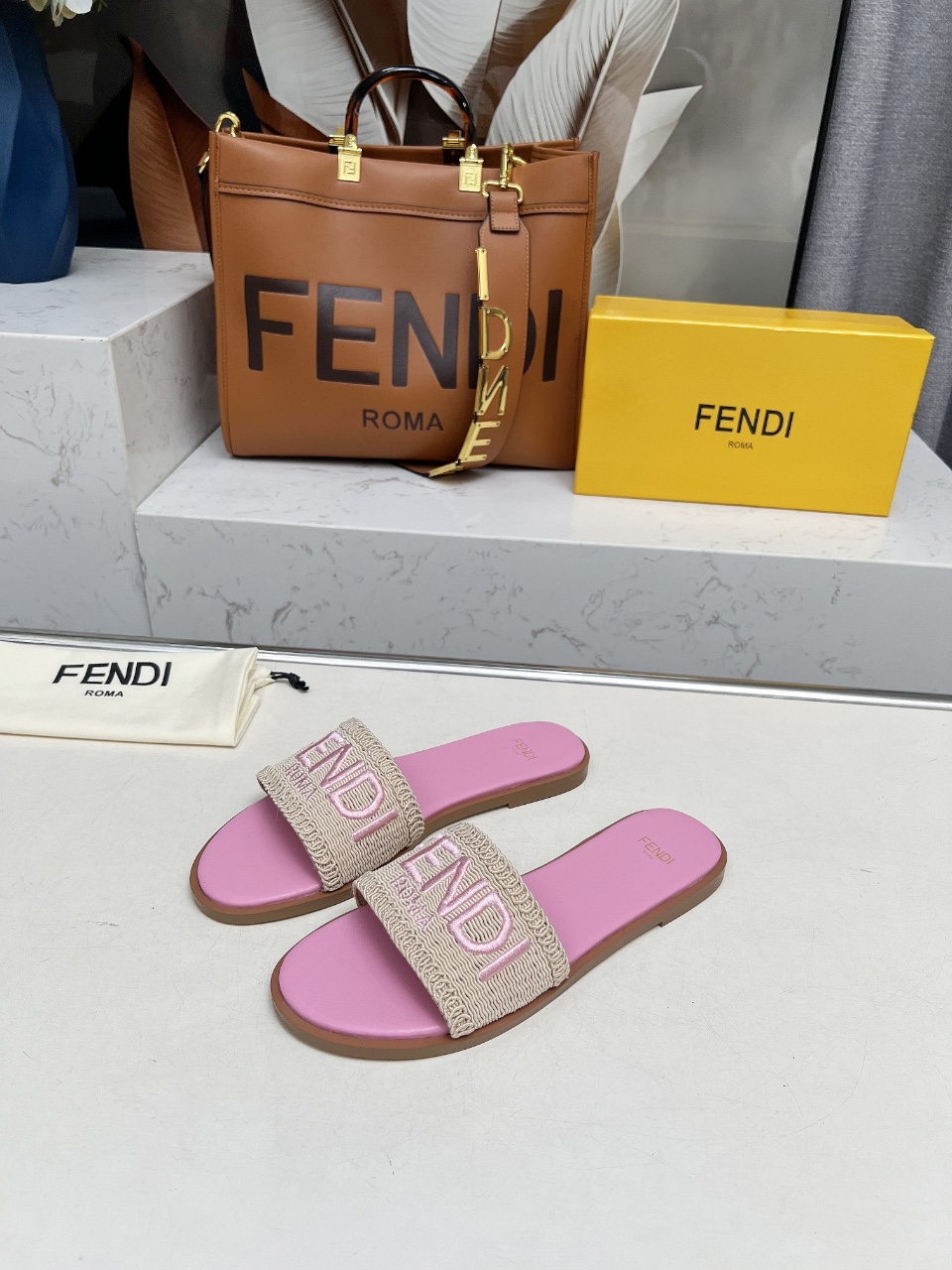 Fendi Women's Summer Pink Leather Sandals With Embroidered Logo Strap 4 i1744446332841 3131 0 2