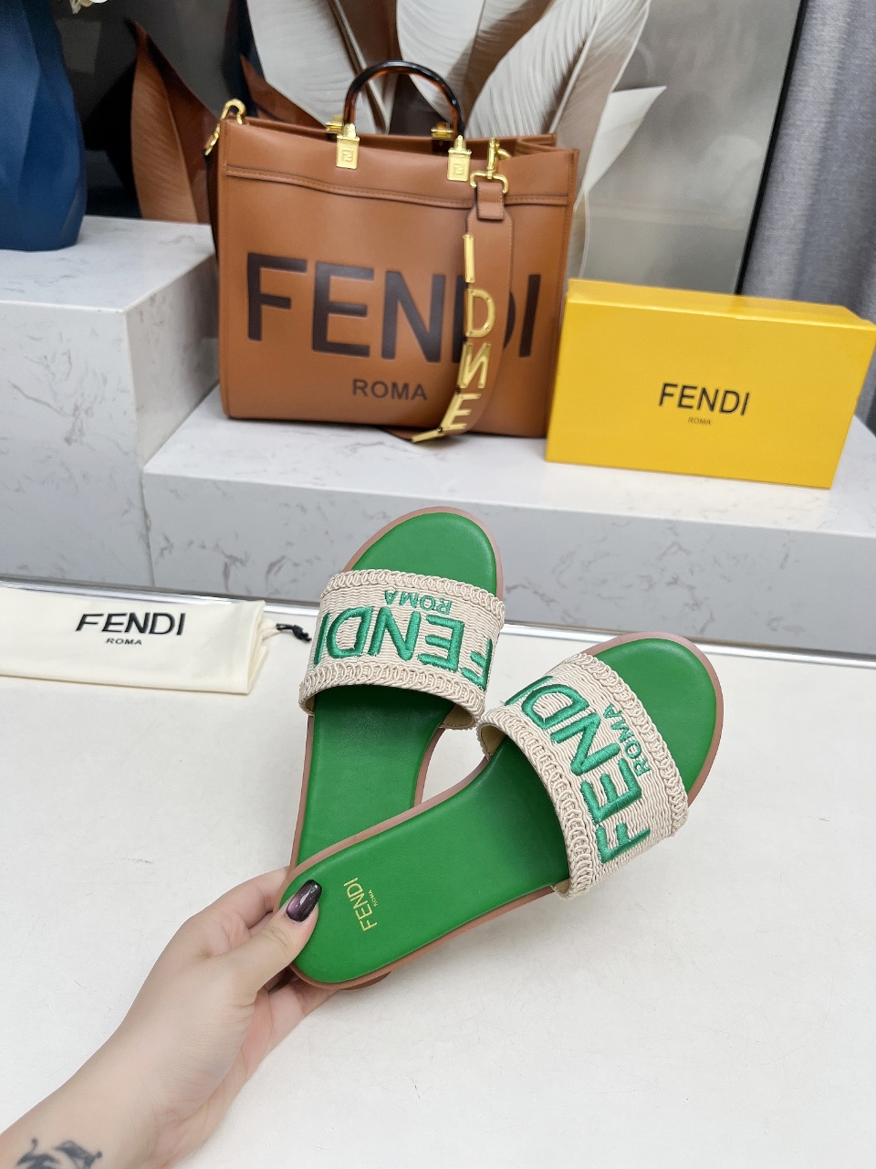 NO:240513,The latest summer hot-selling FENDI sandals, original and authentic counter, fabric inner layer of sheepskin, rubber sole genuine leather sole. Size 35-44 welcome to place an order, slippers, fendi, fendi, sandals, slippers, sheepskin19860909最新夏季爆款FENDI芬迪凉鞋,专柜原装正版,面料内里头层羊皮,橡胶底真皮底.35—44码欢迎下单,,拖鞋,fendi,fendi,sandals,slippers,sheepskin,Women's Shoes