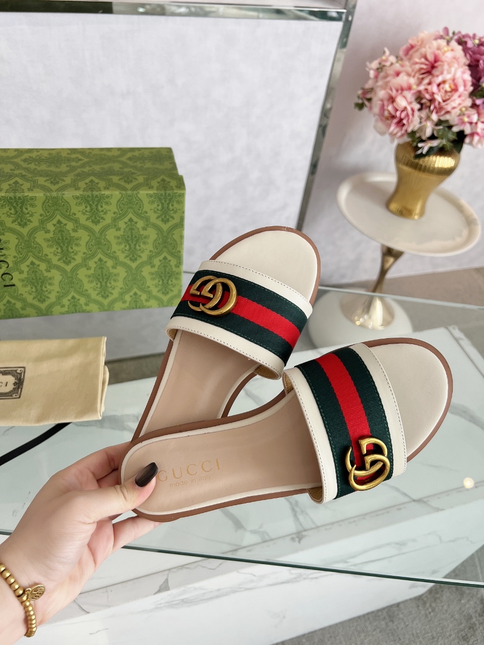 NO:240153,2025 Gucci new model, size 35-43, leather sole plus 40, slippers, gucci, slippers198609092025古驰新款,码数35-43,,皮底加40,拖鞋,gucci,slippers,Women's Shoes