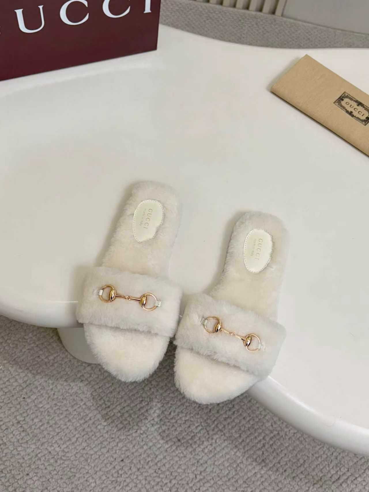 NO:629674,Rubber sole, leather sole plus 40 Gucci new fur slippers, size 35-44, fur shoes and slippers, gucci, slippers19860909橡胶底,皮底加40 古驰新款毛拖,码数35-44,,毛毛鞋拖鞋,gucci,slippers,Women's Shoes