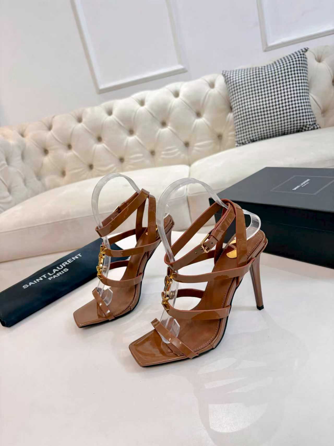 _dov9sx3-XHMc9LMexDNxT5Fv7KXWKLXEP77Msxw