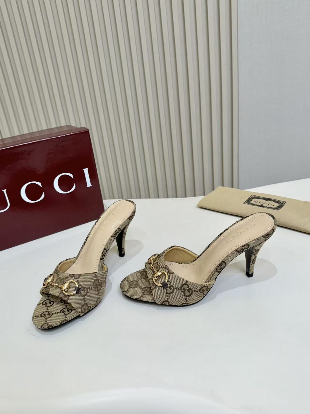 NO:785821,2026 Gucci new style, size 35-43, rubber sole, leather sole plus 30, slippers, gucci, slippers198609092026古驰新款,码数35-43码,橡胶底,皮底加30,拖鞋,gucci,slippers,Women's Shoes