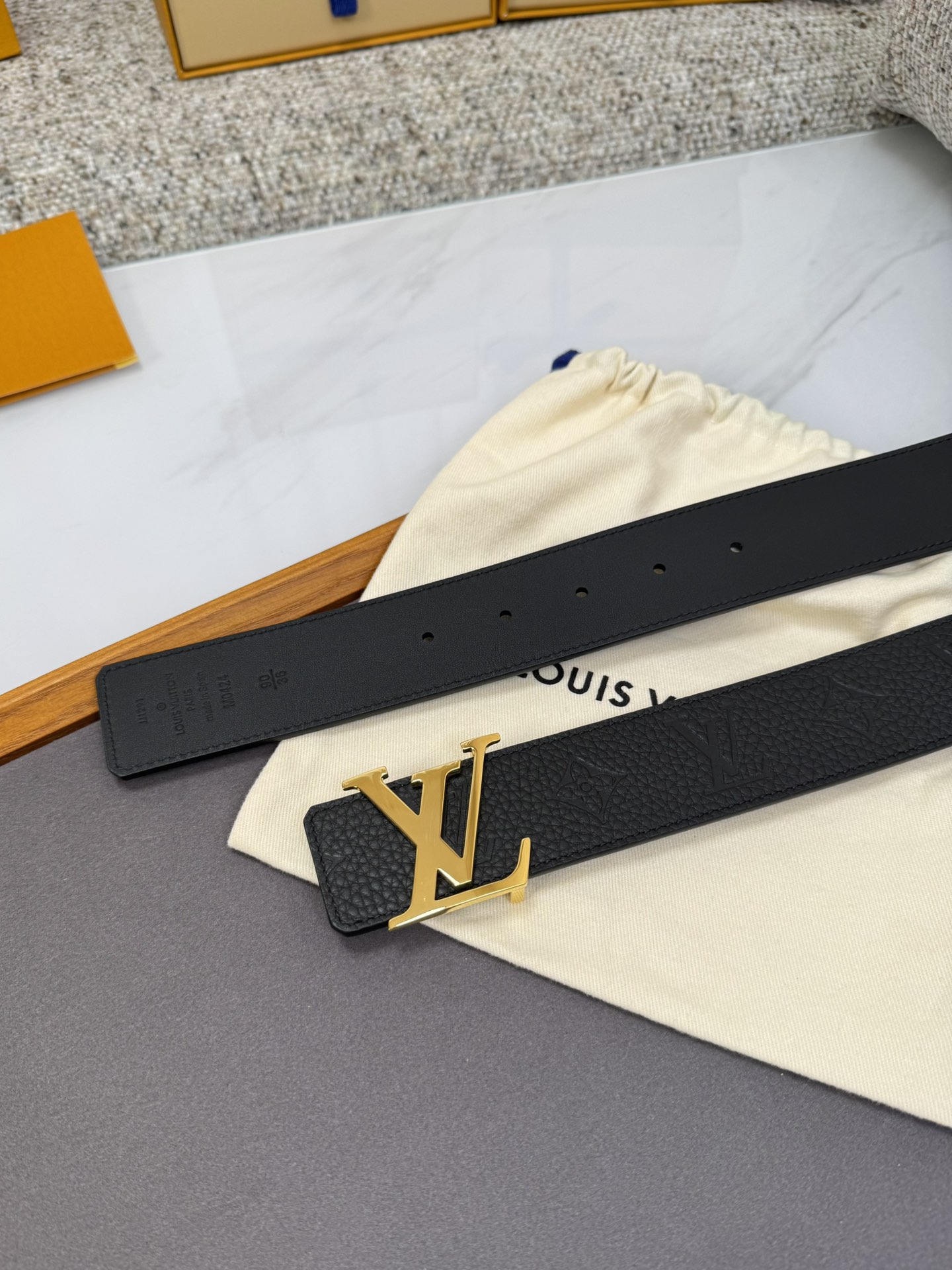 Louis Vuitton LV腰带 系列 原厂五金 精致手工绘边 柔软舒适 宽4.0