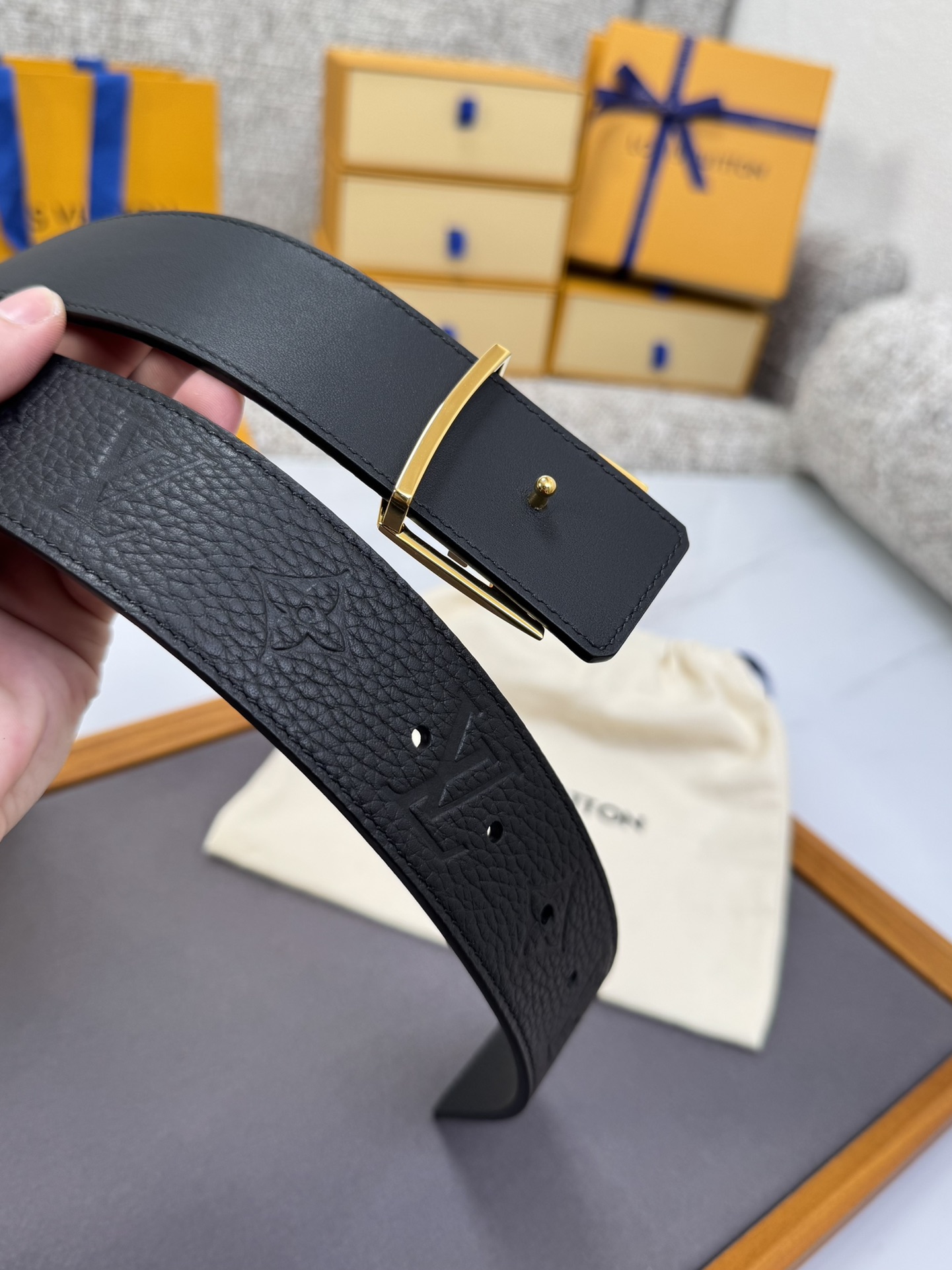 Louis Vuitton LV腰带 系列 原厂五金 精致手工绘边 柔软舒适 宽4.0