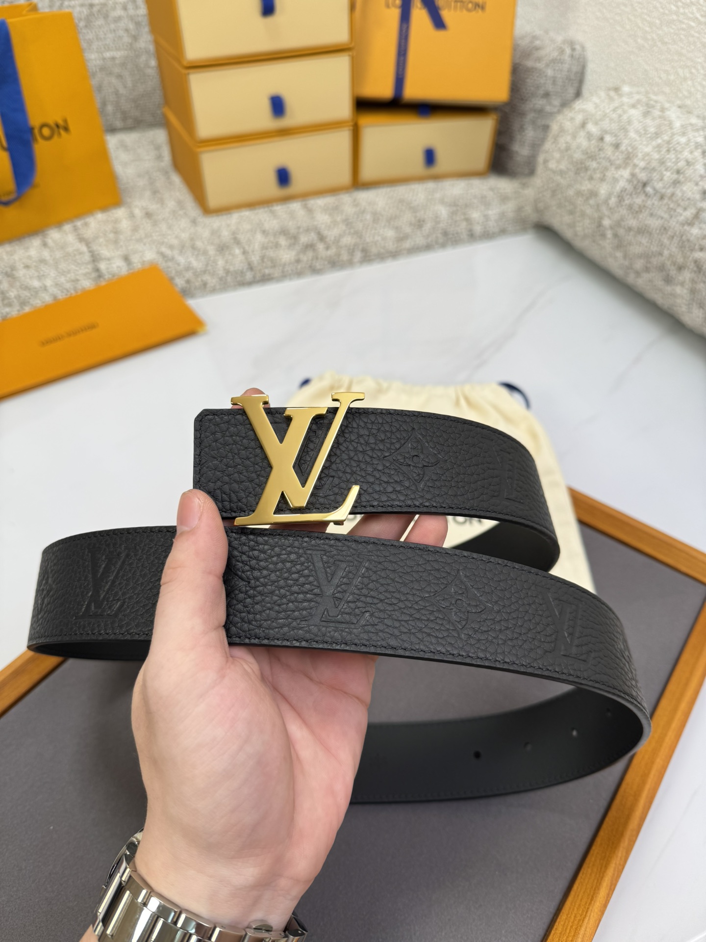 Louis Vuitton LV腰带 系列 原厂五金 精致手工绘边 柔软舒适 宽4.0