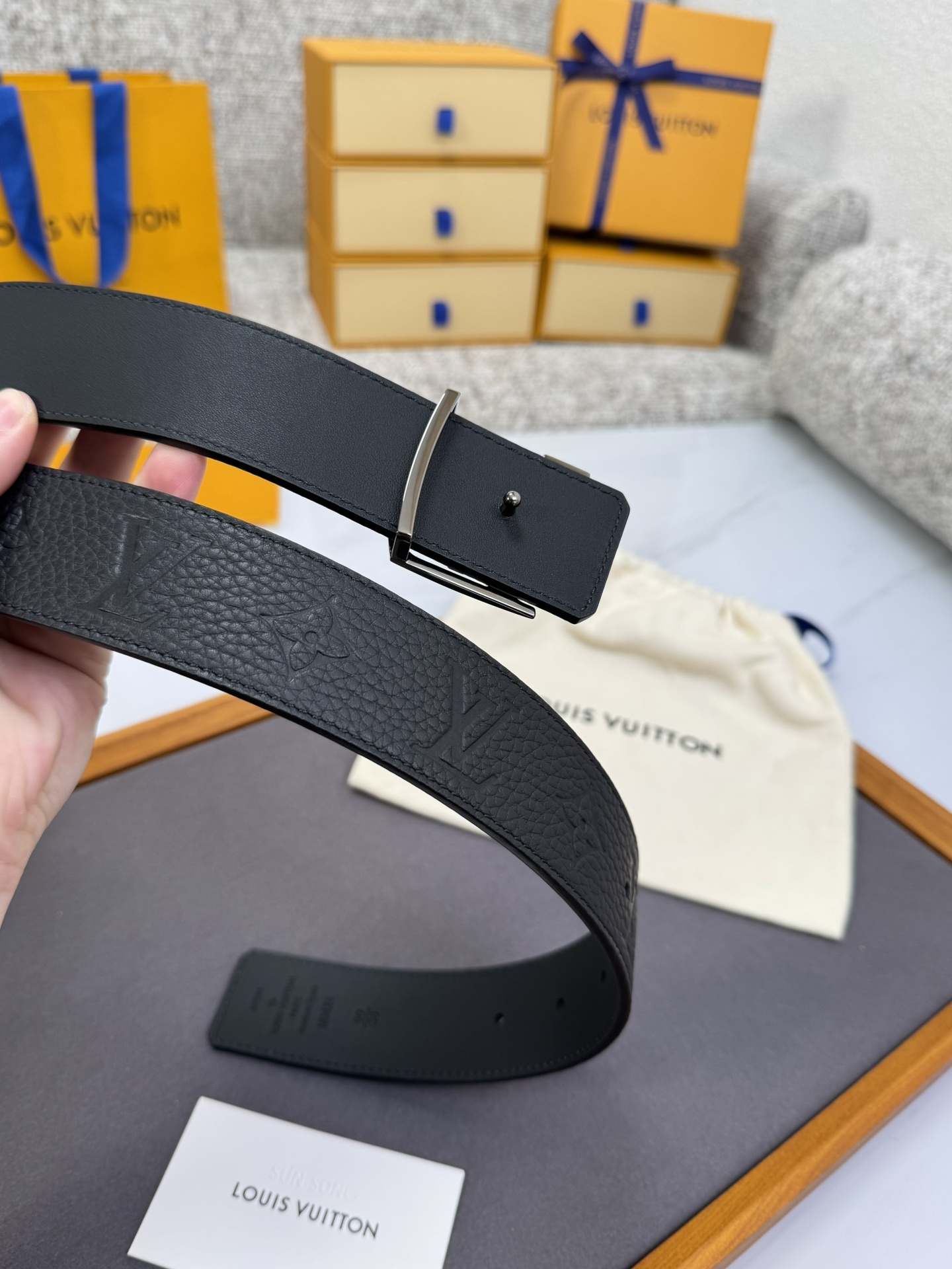 Louis Vuitton LV腰带 系列 原厂五金 精致手工绘边 柔软舒适 宽4.0