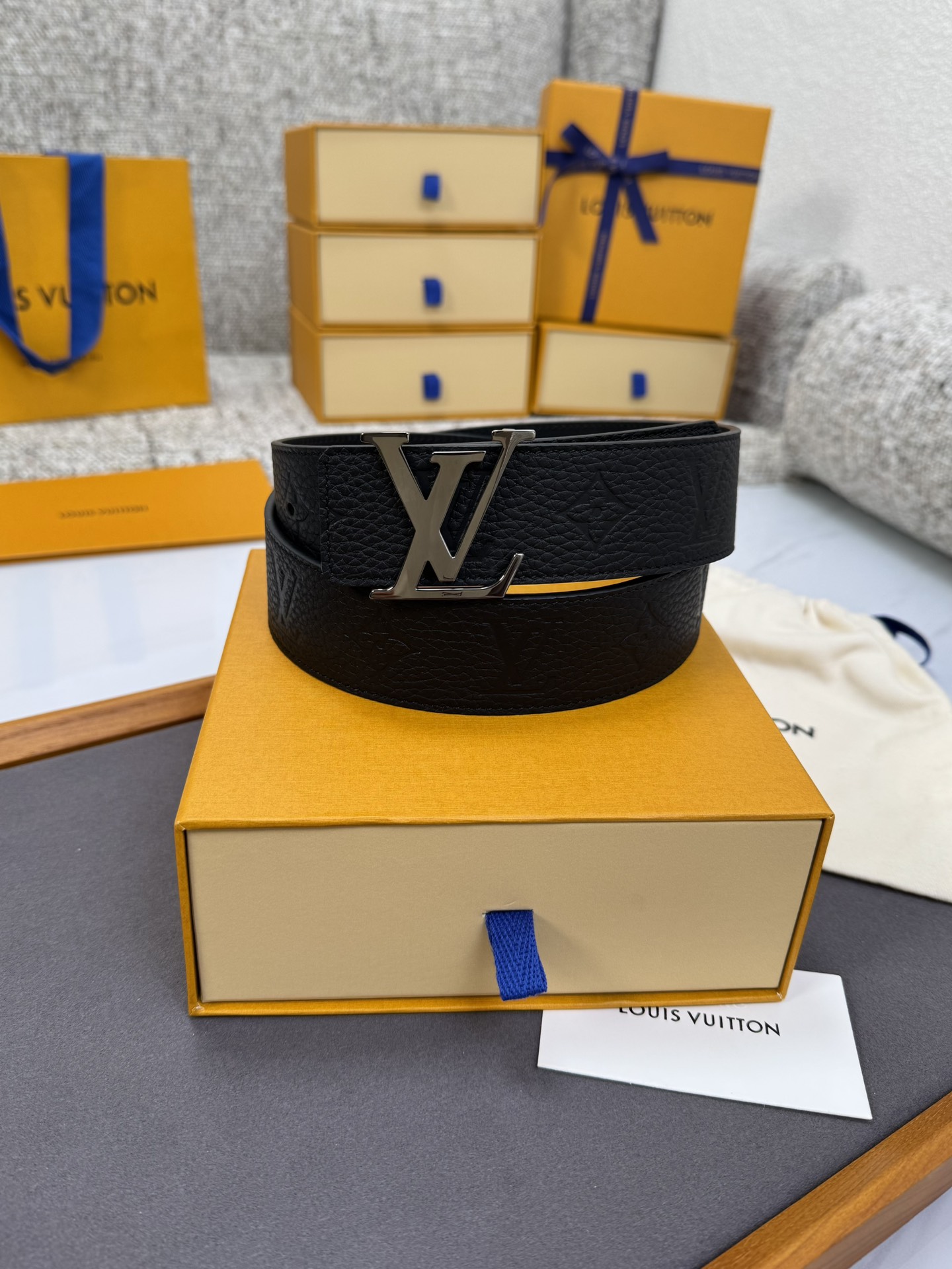 Louis Vuitton LV腰带 系列 原厂五金 精致手工绘边 柔软舒适 宽4.0
