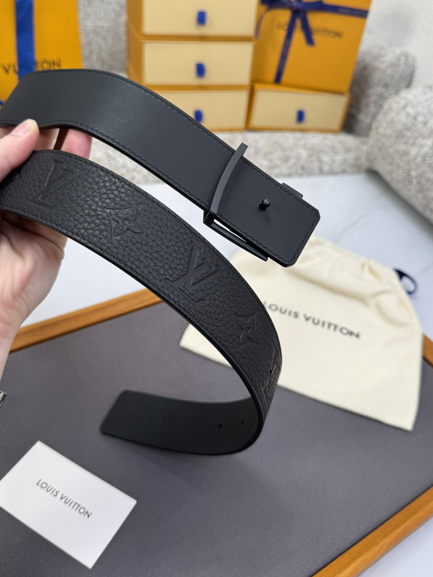 Louis Vuitton LV腰带 系列 原厂五金 精致手工绘边 柔软舒适 宽4.0