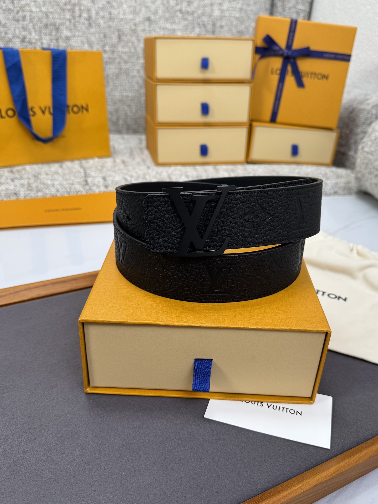 Louis Vuitton LV腰带 系列 原厂五金 精致手工绘边 柔软舒适 宽4.0