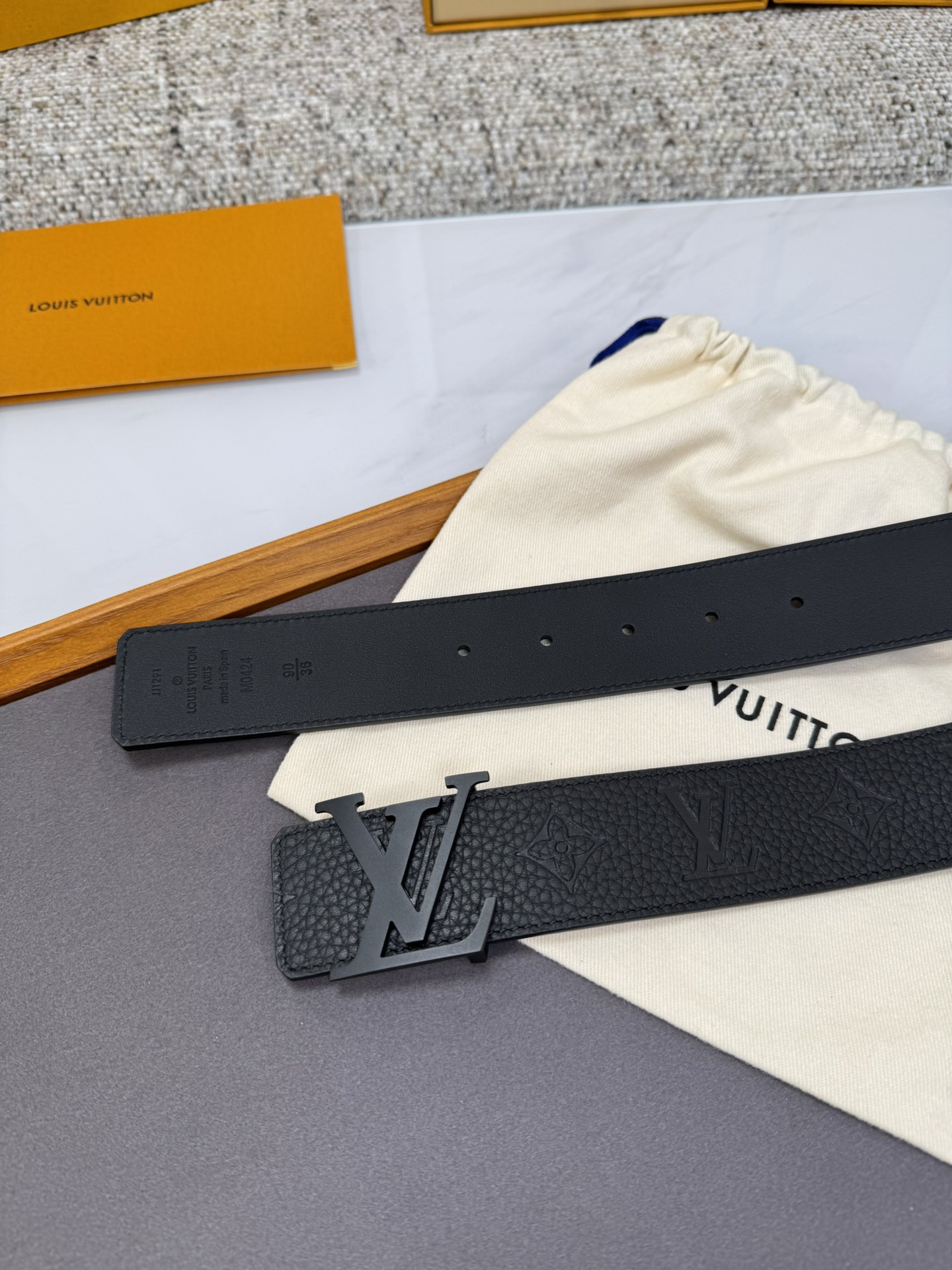 Louis Vuitton LV腰带 系列 原厂五金 精致手工绘边 柔软舒适 宽4.0