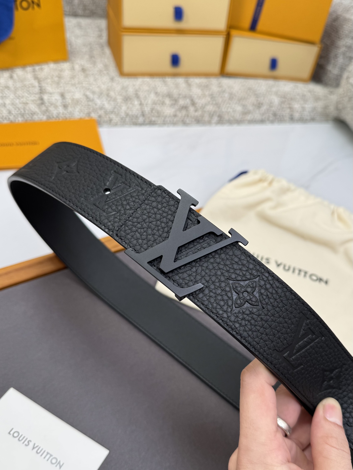 Louis Vuitton LV腰带 系列 原厂五金 精致手工绘边 柔软舒适 宽4.0