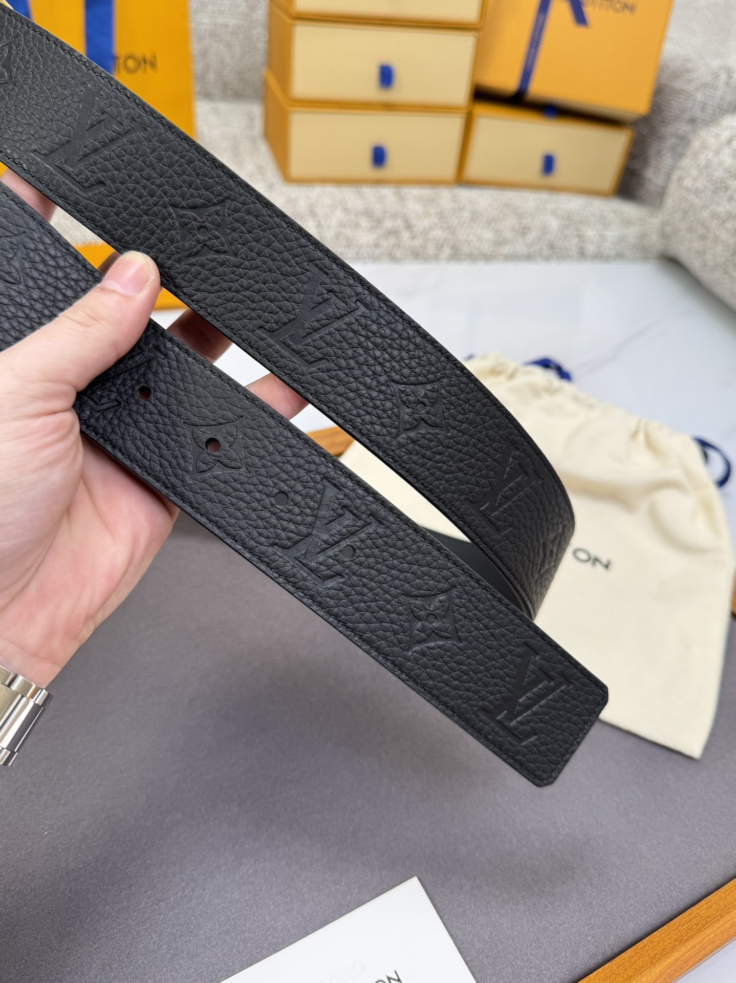 Louis Vuitton LV腰带 系列 原厂五金 精致手工绘边 柔软舒适 宽4.0