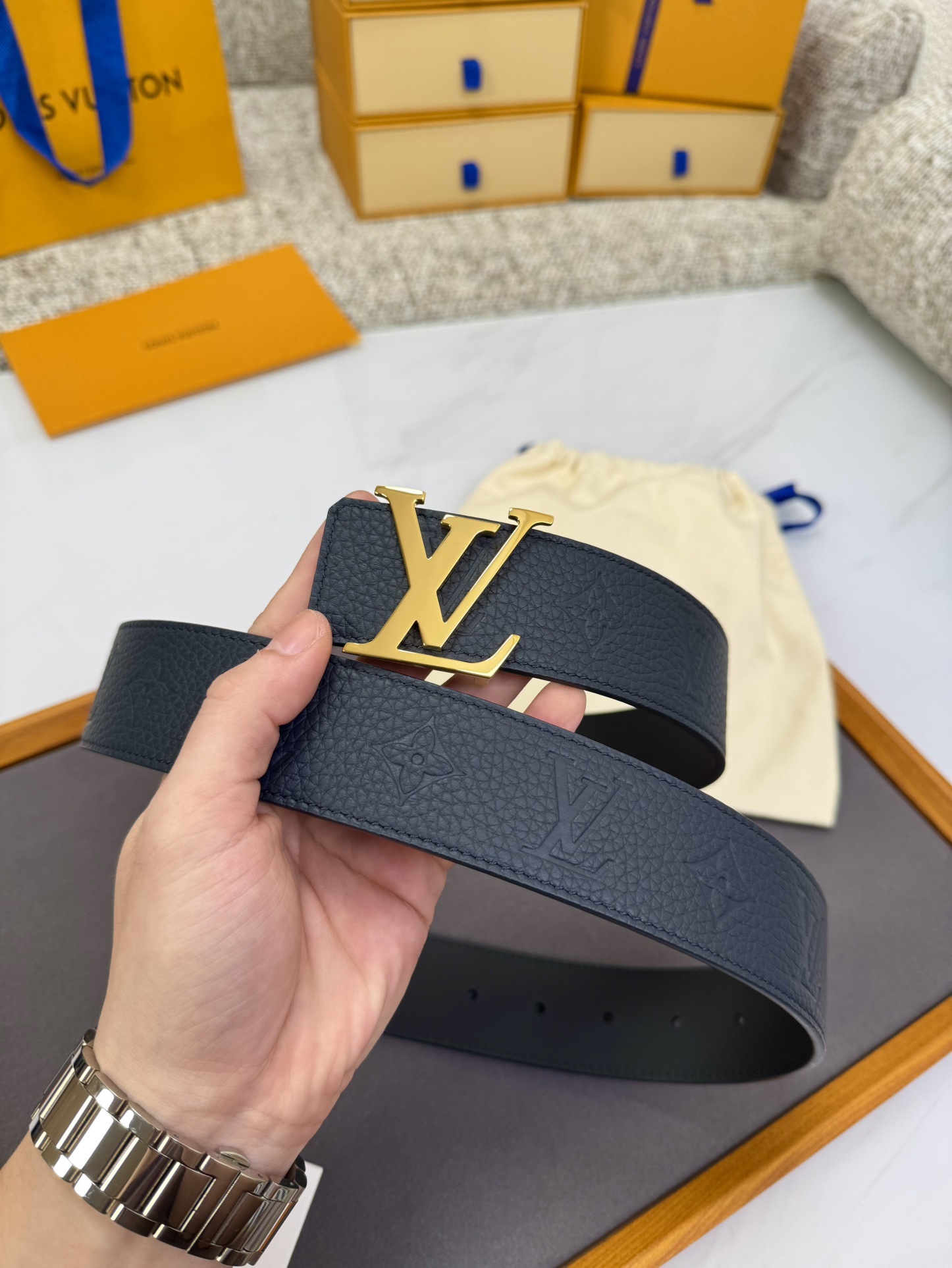 Louis Vuitton LV腰带 系列 原厂五金 精致手工绘边 柔软舒适 宽4.0
