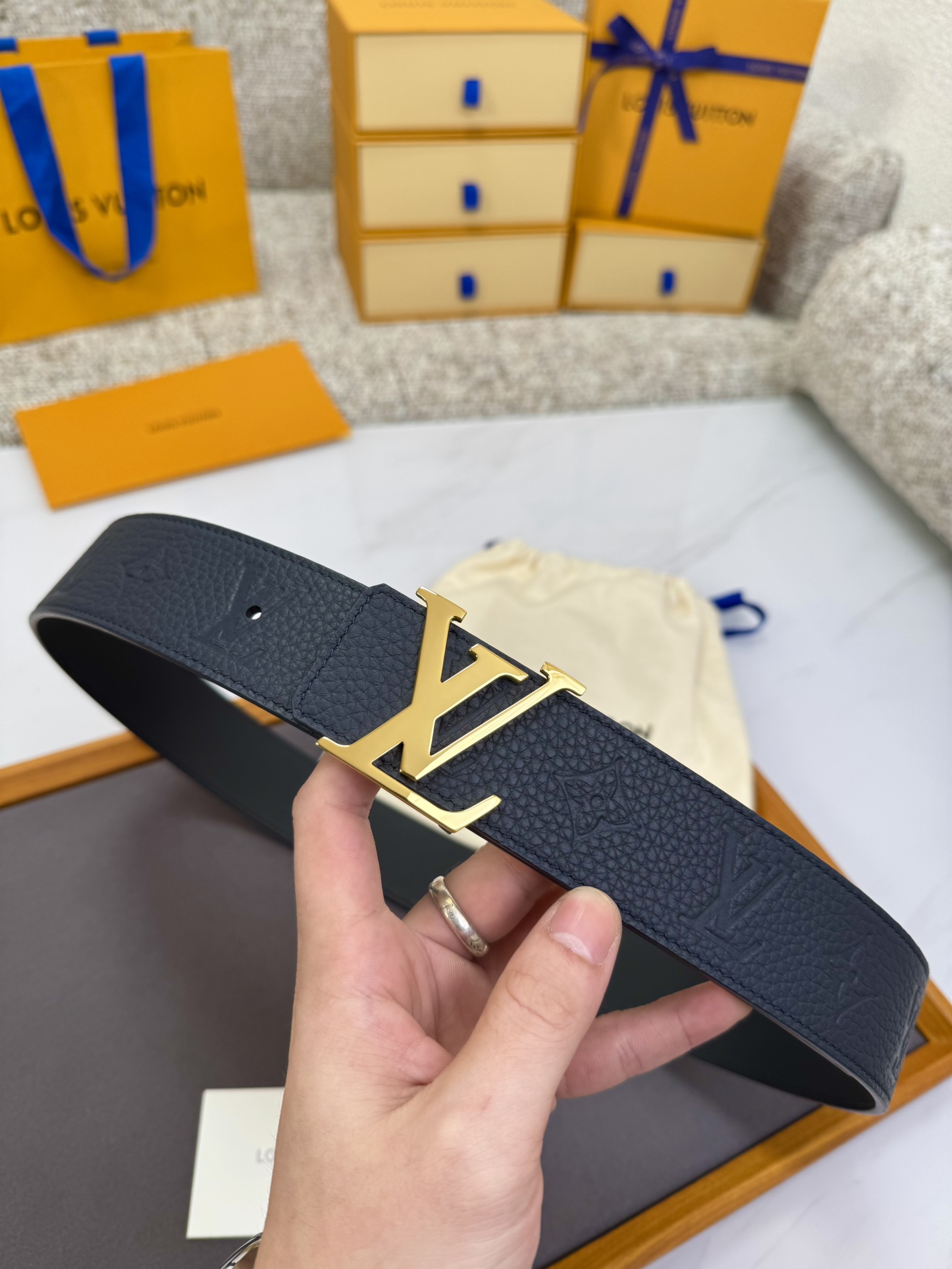 Louis Vuitton LV腰带 系列 原厂五金 精致手工绘边 柔软舒适 宽4.0