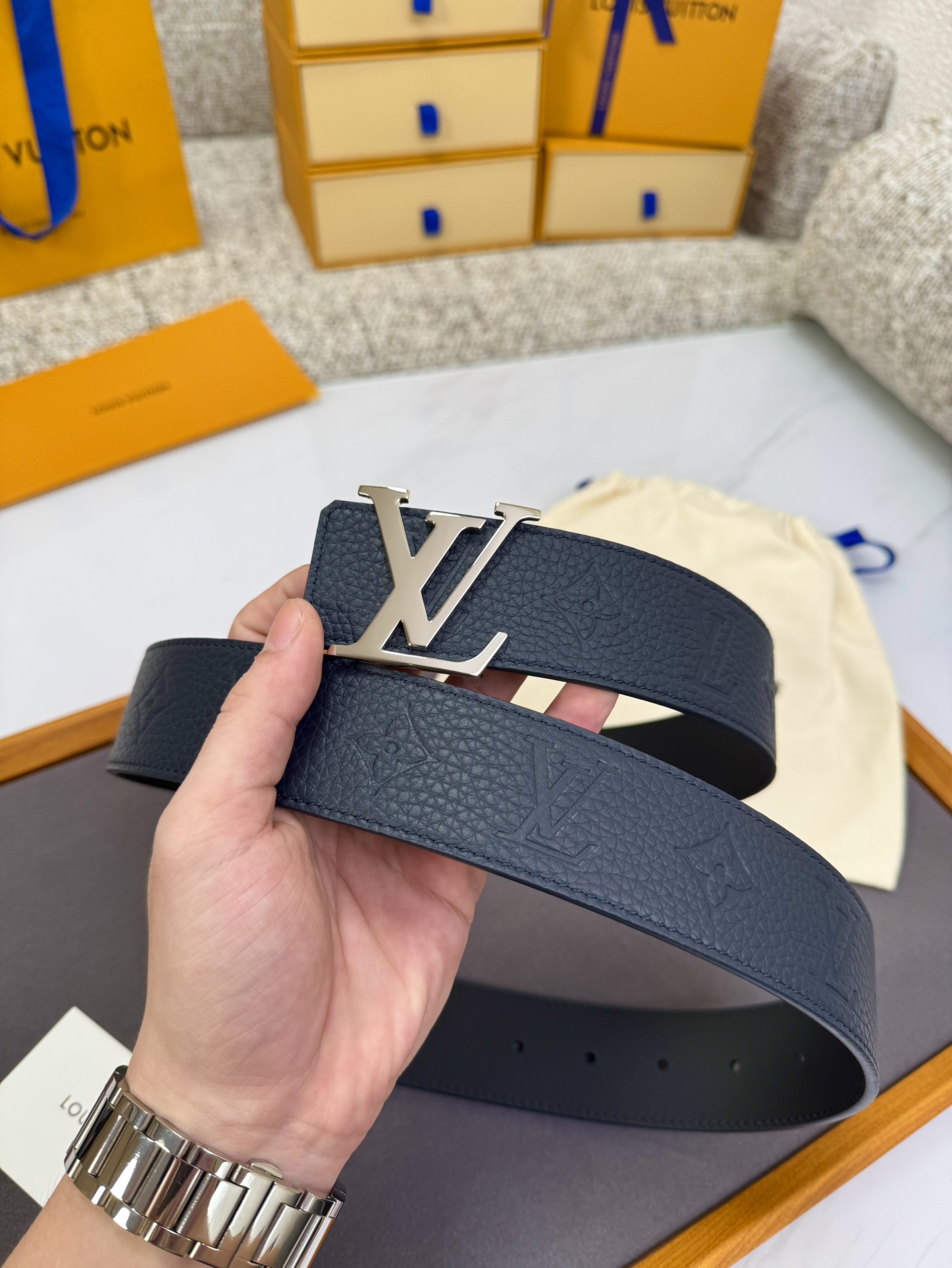 Louis Vuitton LV腰带 系列 原厂五金 精致手工绘边 柔软舒适 宽4.0