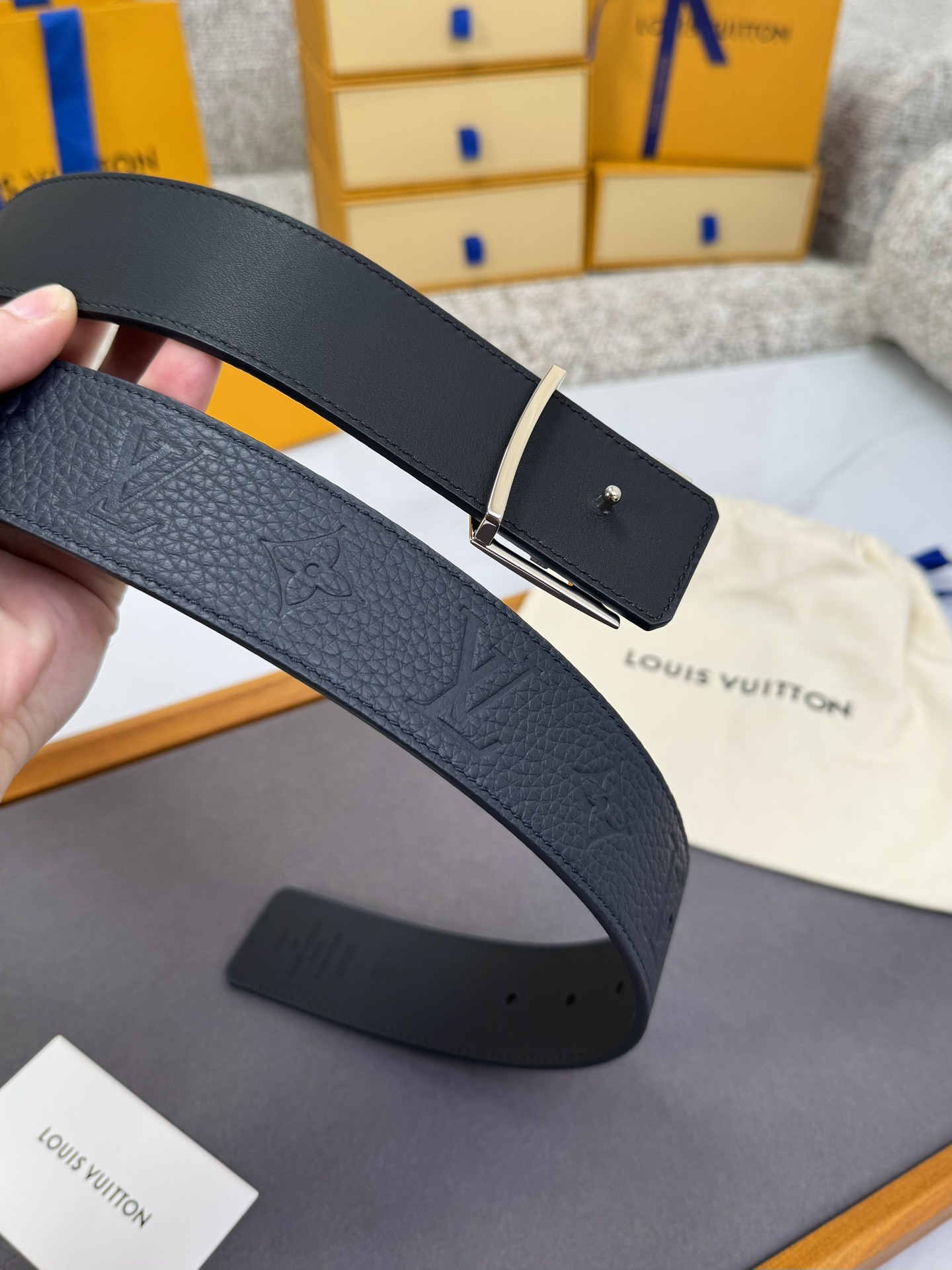 Louis Vuitton LV腰带 系列 原厂五金 精致手工绘边 柔软舒适 宽4.0