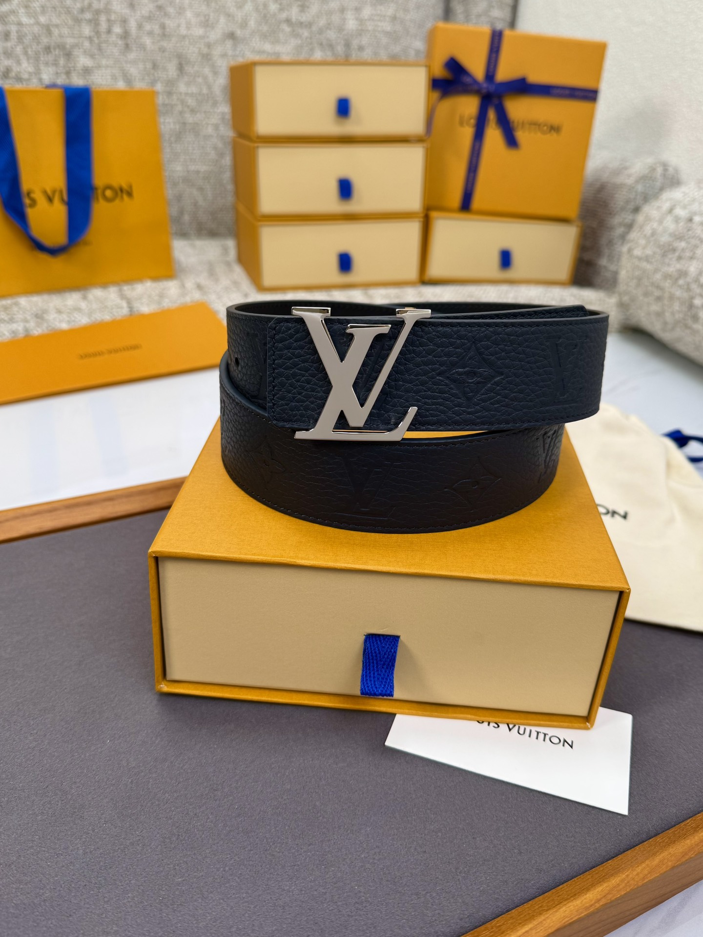 Louis Vuitton LV腰带 系列 原厂五金 精致手工绘边 柔软舒适 宽4.0