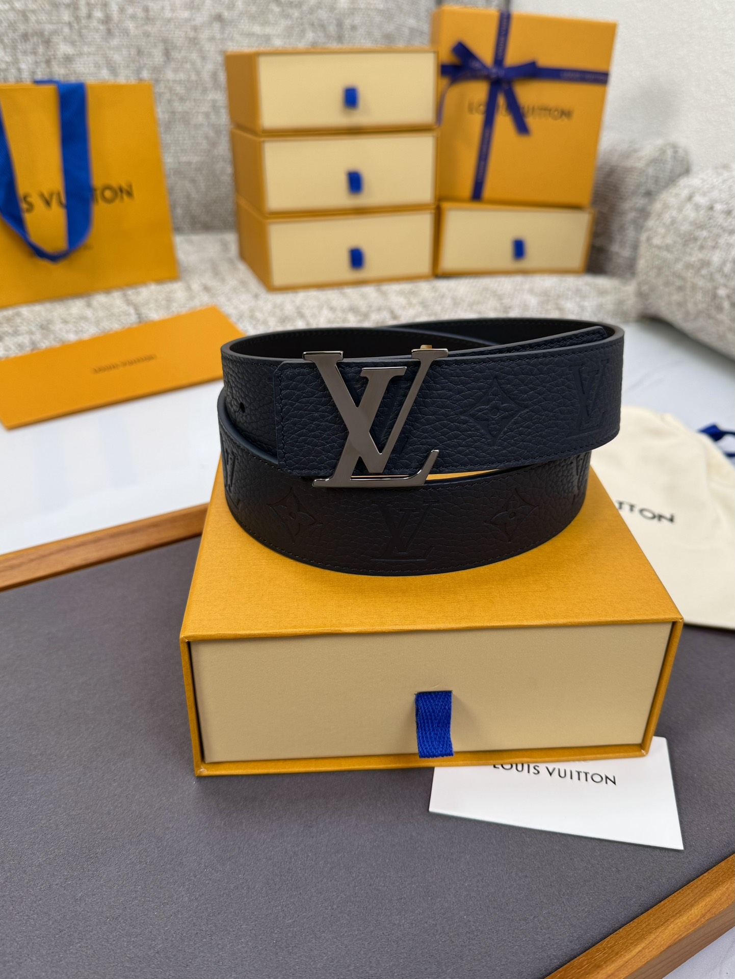 Louis Vuitton LV腰带 系列 原厂五金 精致手工绘边 柔软舒适 宽4.0