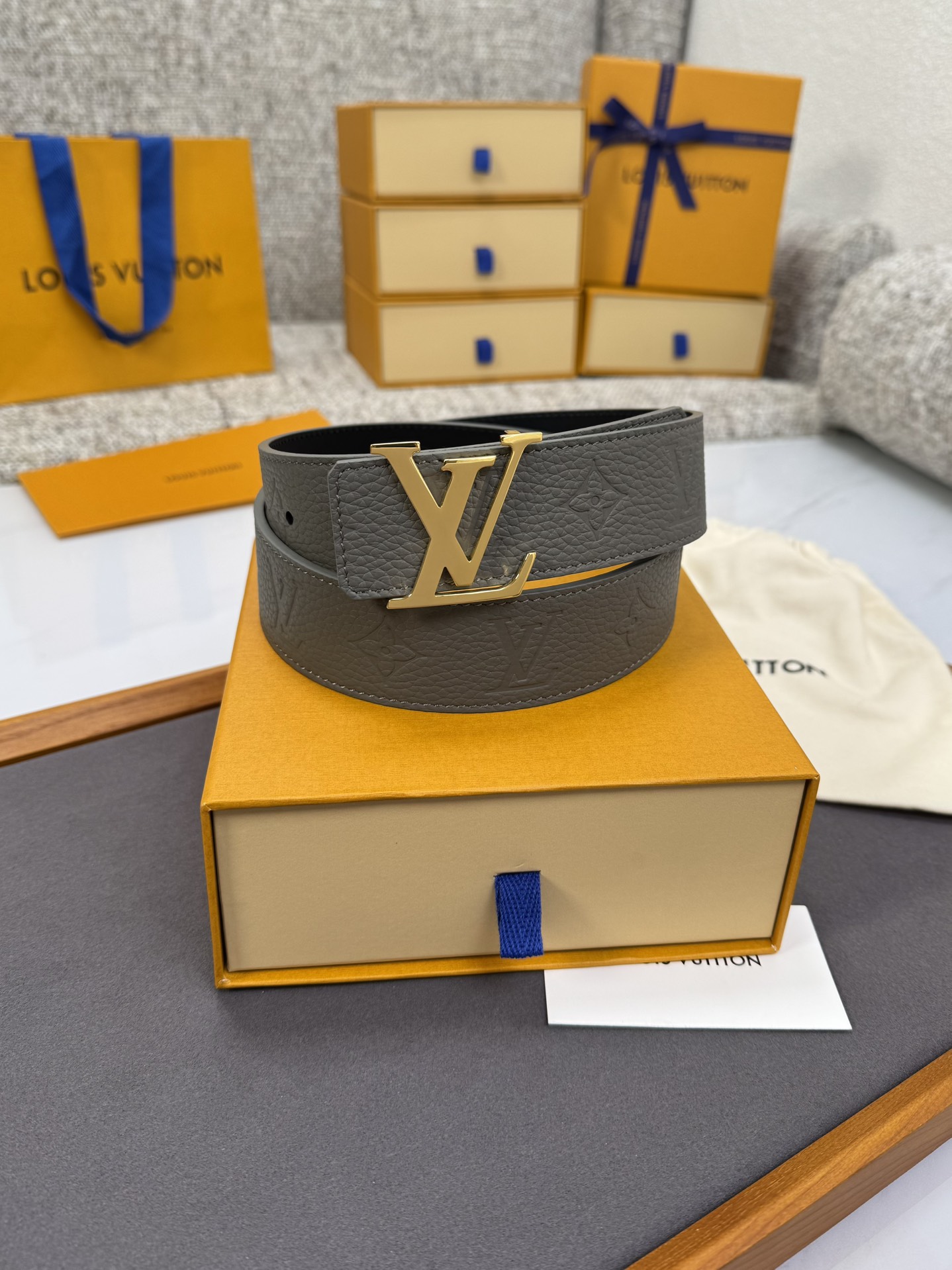 Louis Vuitton LV腰带 系列 原厂五金 精致手工绘边 柔软舒适 宽4.0