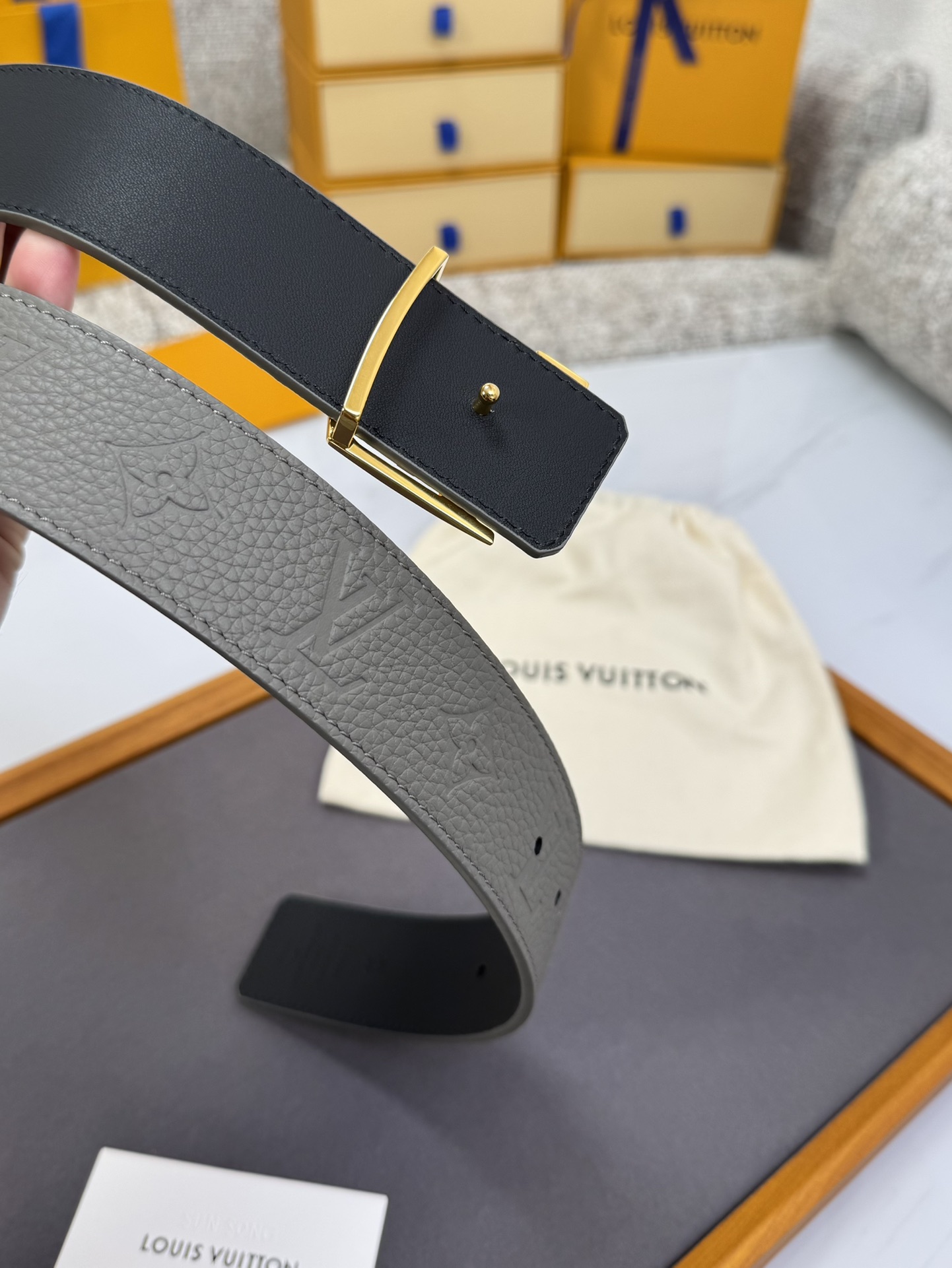 Louis Vuitton LV腰带 系列 原厂五金 精致手工绘边 柔软舒适 宽4.0