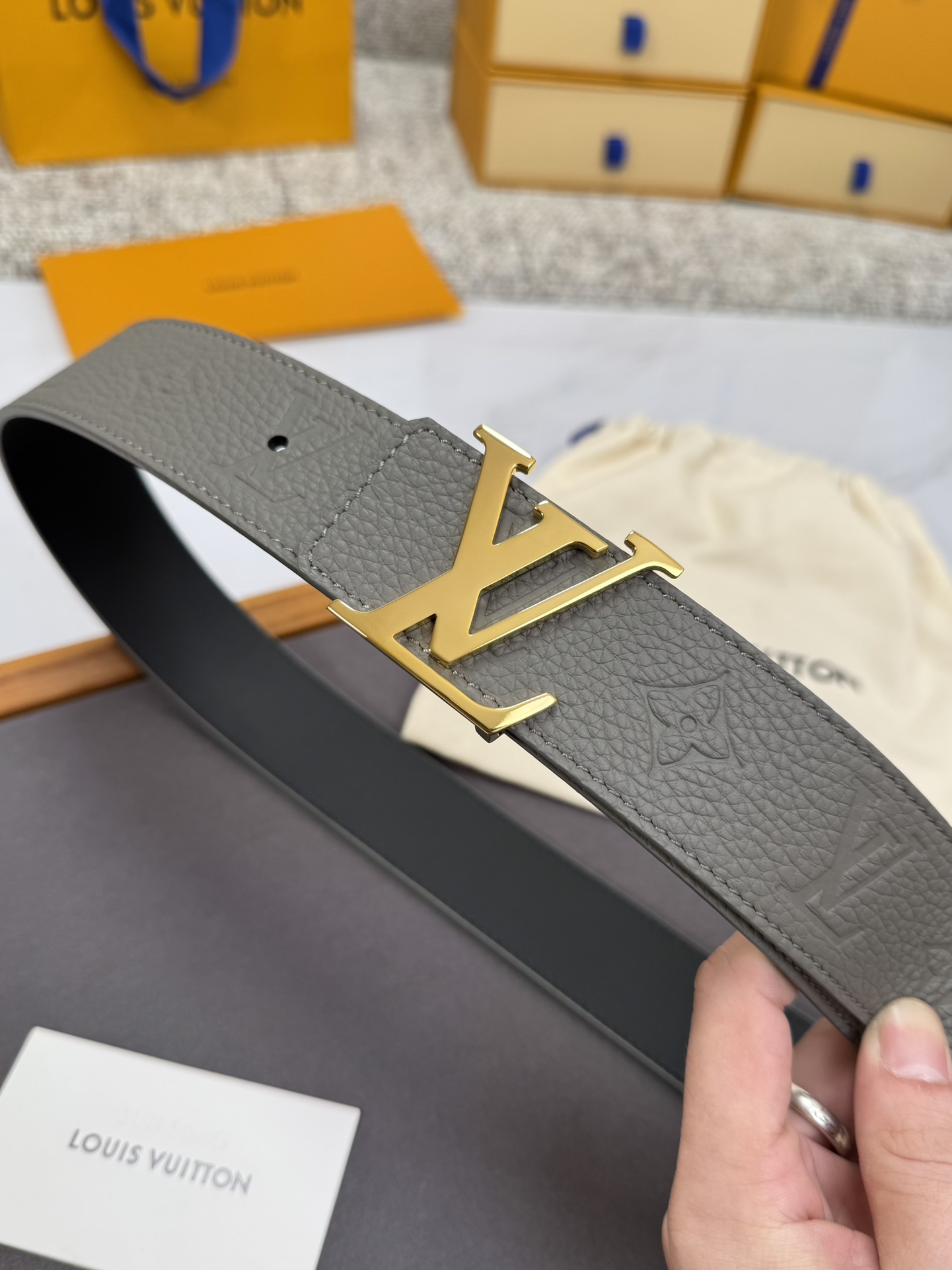 Louis Vuitton LV腰带 系列 原厂五金 精致手工绘边 柔软舒适 宽4.0