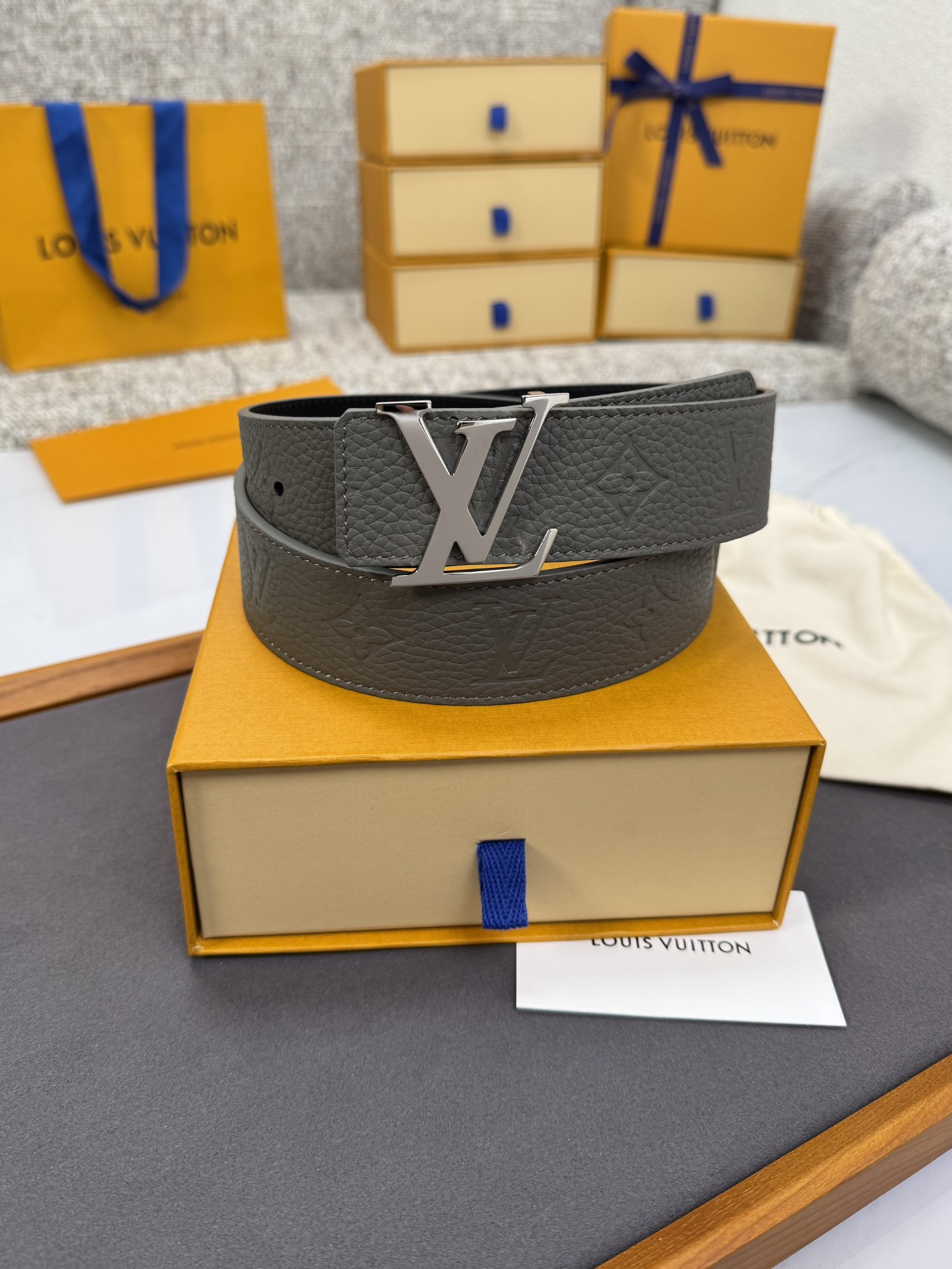 Louis Vuitton LV腰带 系列 原厂五金 精致手工绘边 柔软舒适 宽4.0