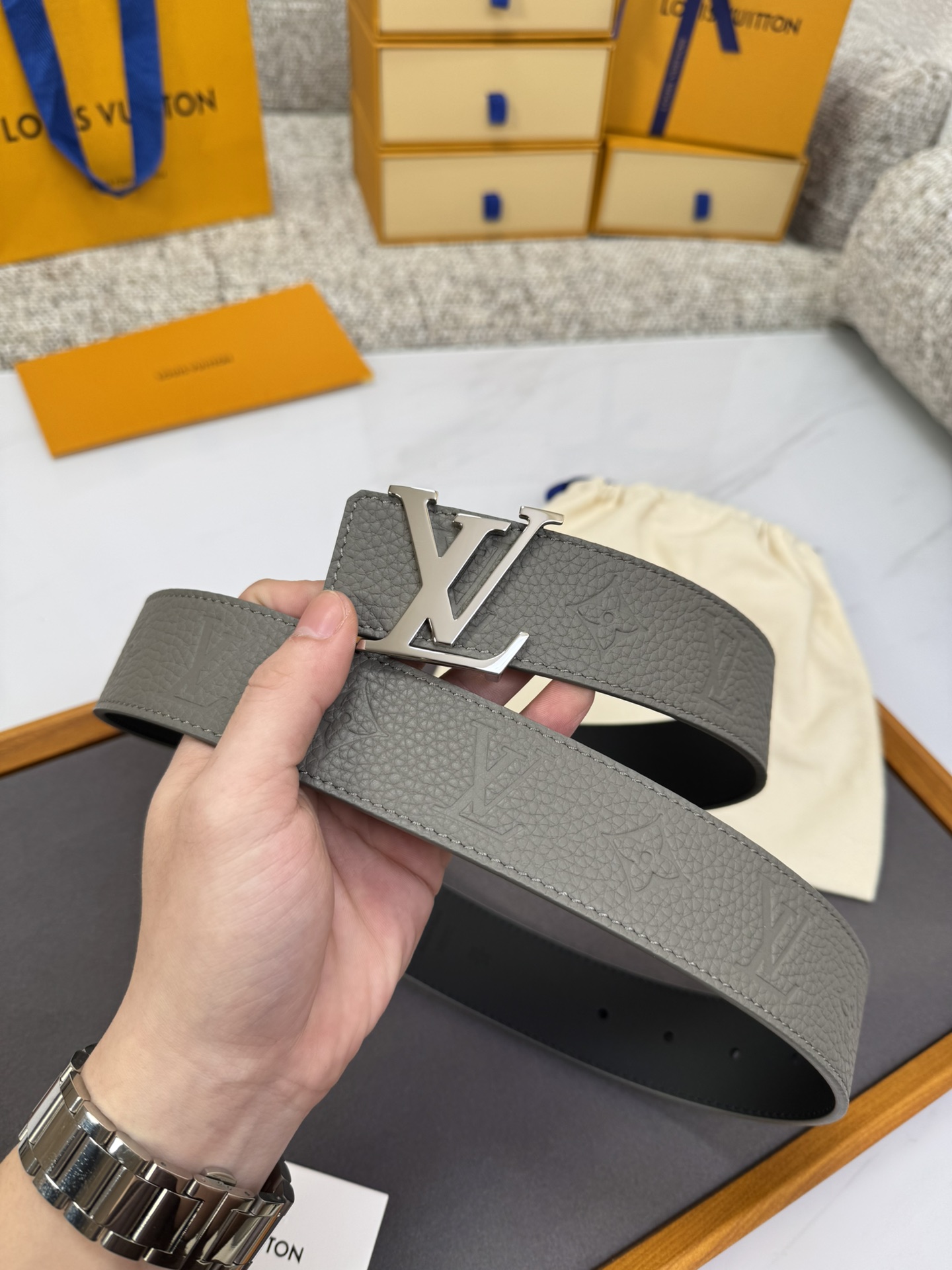 Louis Vuitton LV腰带 系列 原厂五金 精致手工绘边 柔软舒适 宽4.0