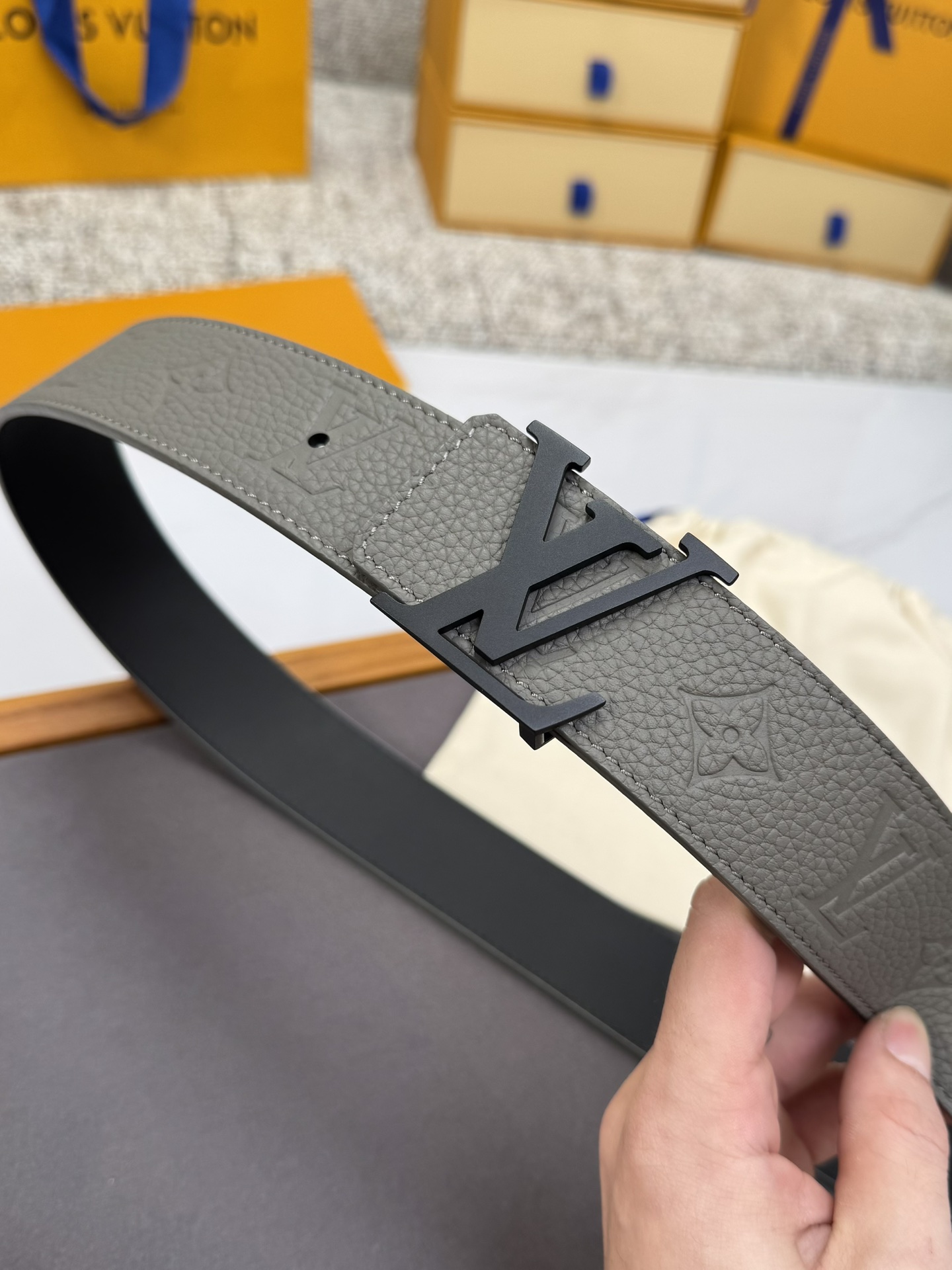 Louis Vuitton LV腰带 系列 原厂五金 精致手工绘边 柔软舒适 宽4.0