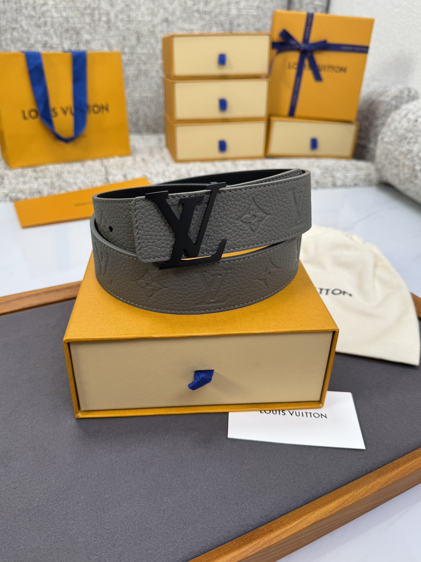 Louis Vuitton LV腰带 系列 原厂五金 精致手工绘边 柔软舒适 宽4.0