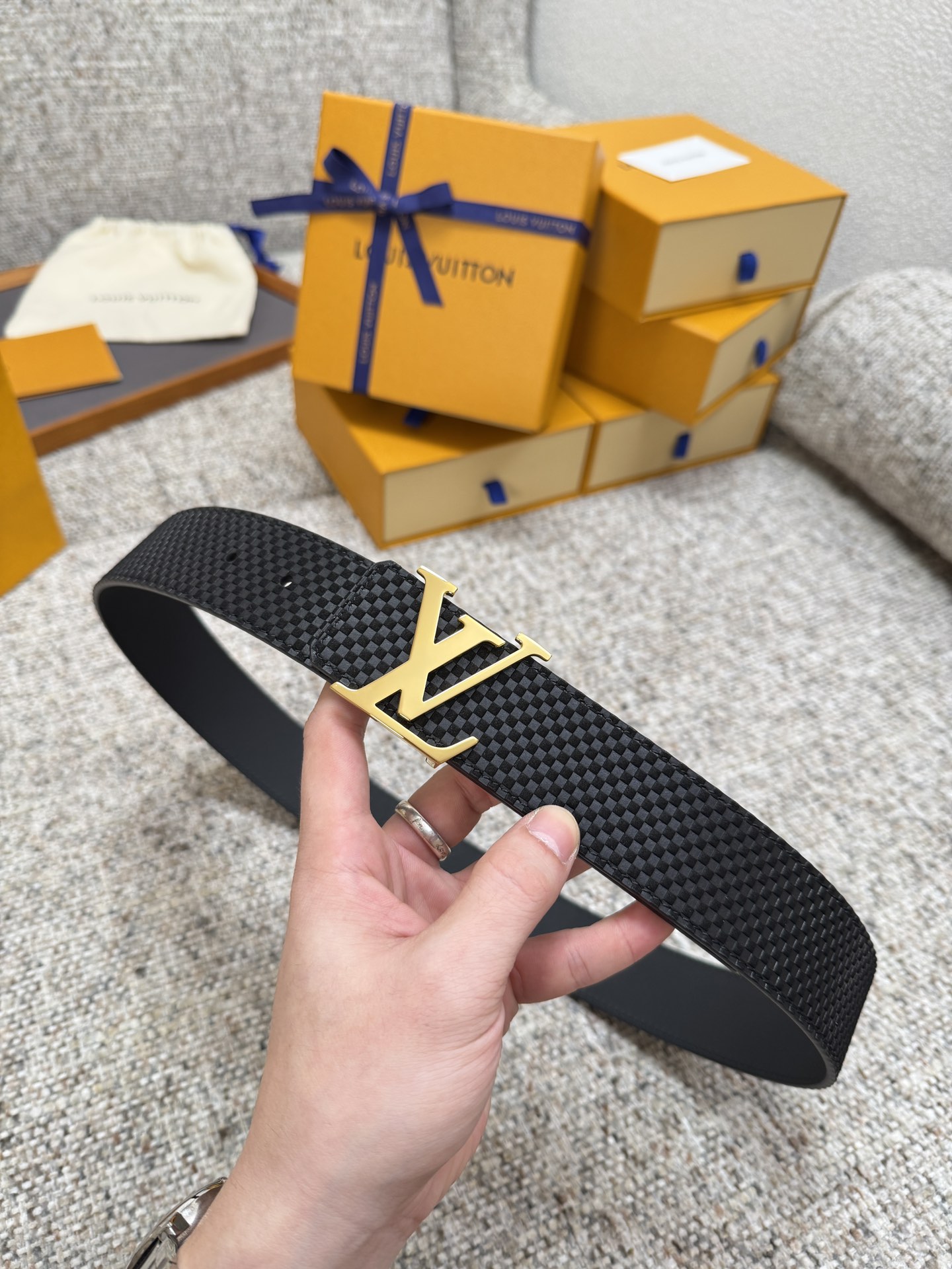 LV.路易 全套包装 宽度 35mm宽度 正品一体铸造五金钢扣 原厂皮料 双面原厂定制进口面料 可送礼自