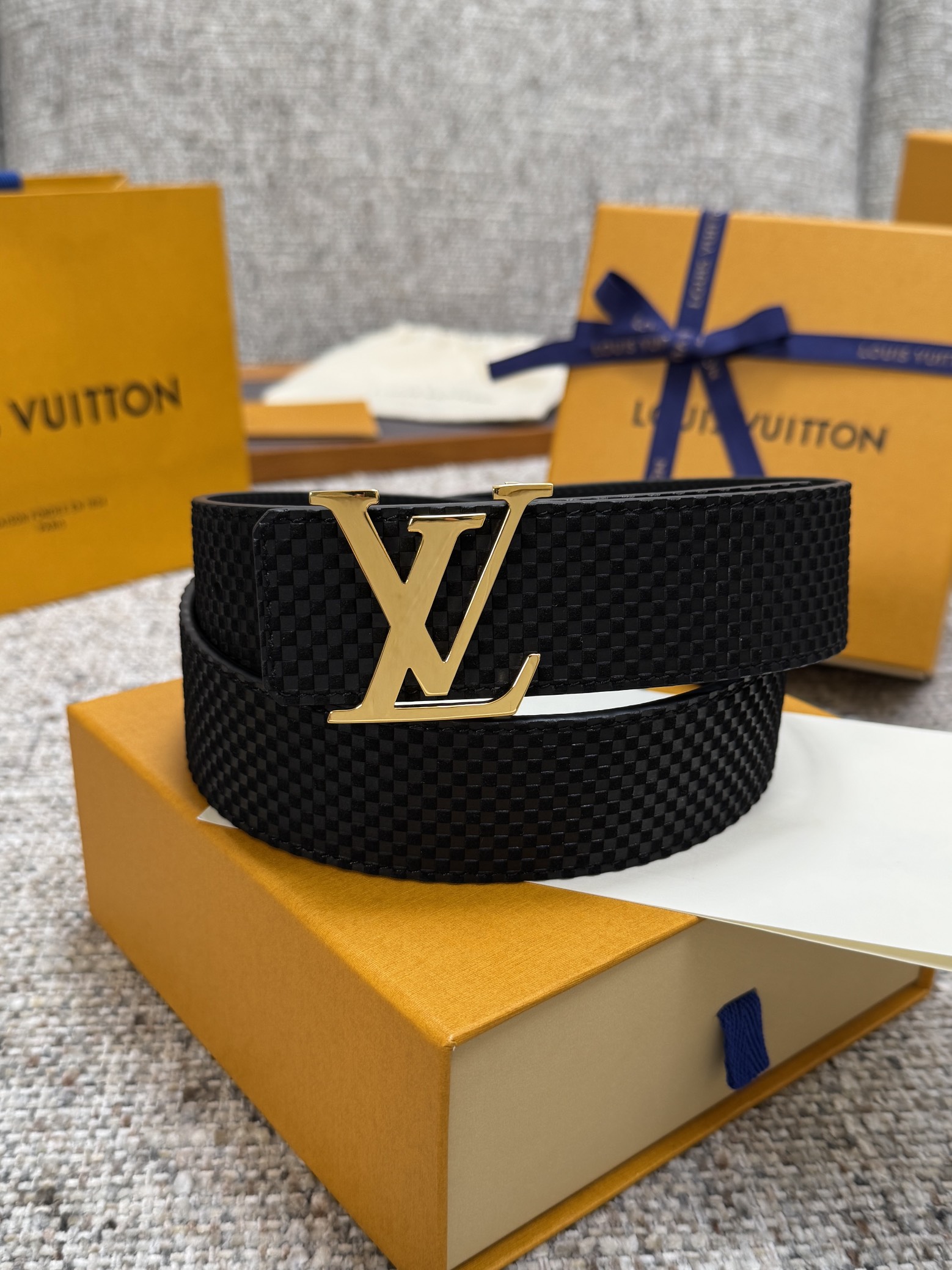 LV.路易 全套包装 宽度 35mm宽度 正品一体铸造五金钢扣 原厂皮料 双面原厂定制进口面料 可送礼自