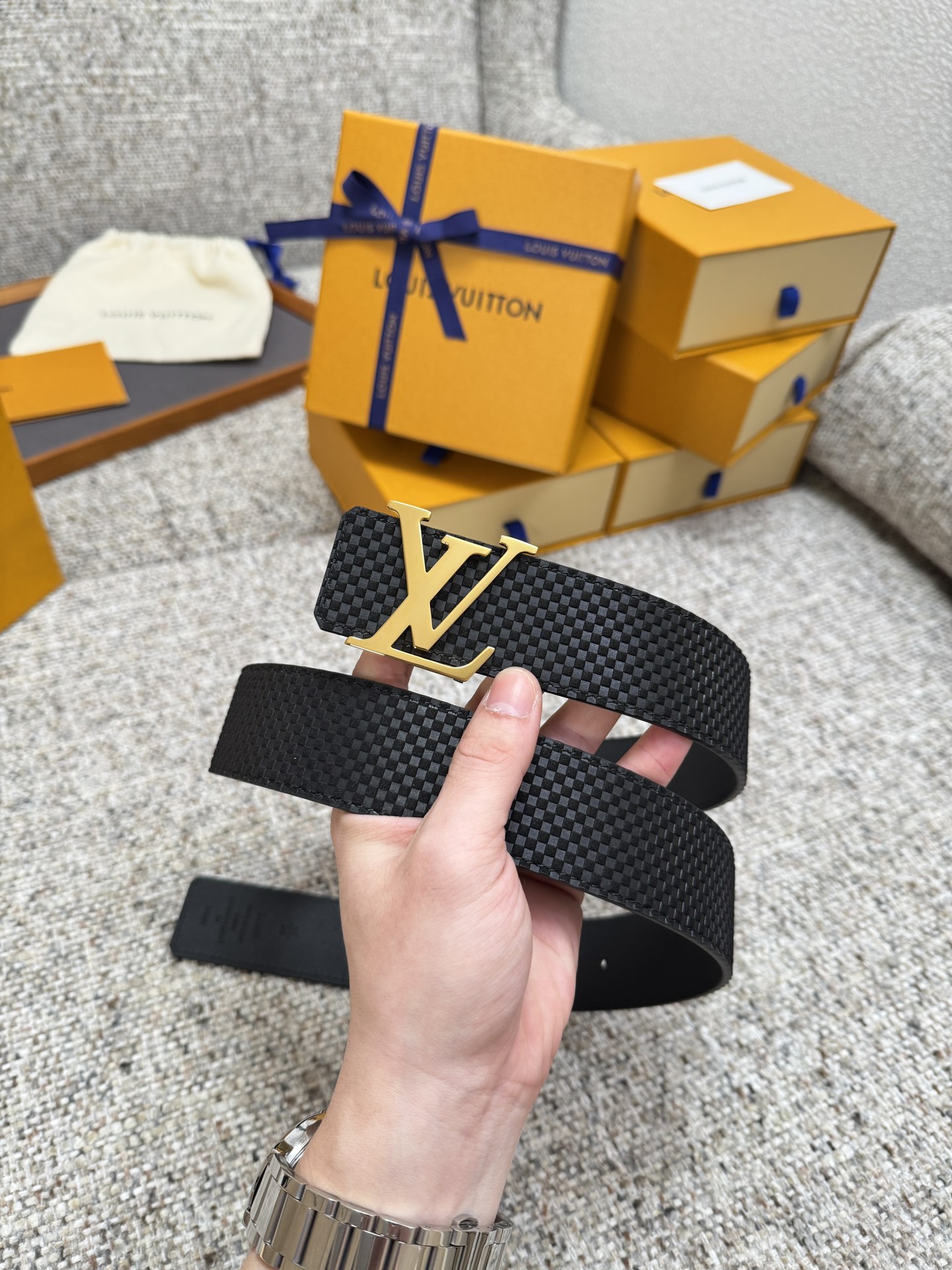 LV.路易 全套包装 宽度 35mm宽度 正品一体铸造五金钢扣 原厂皮料 双面原厂定制进口面料 可送礼自